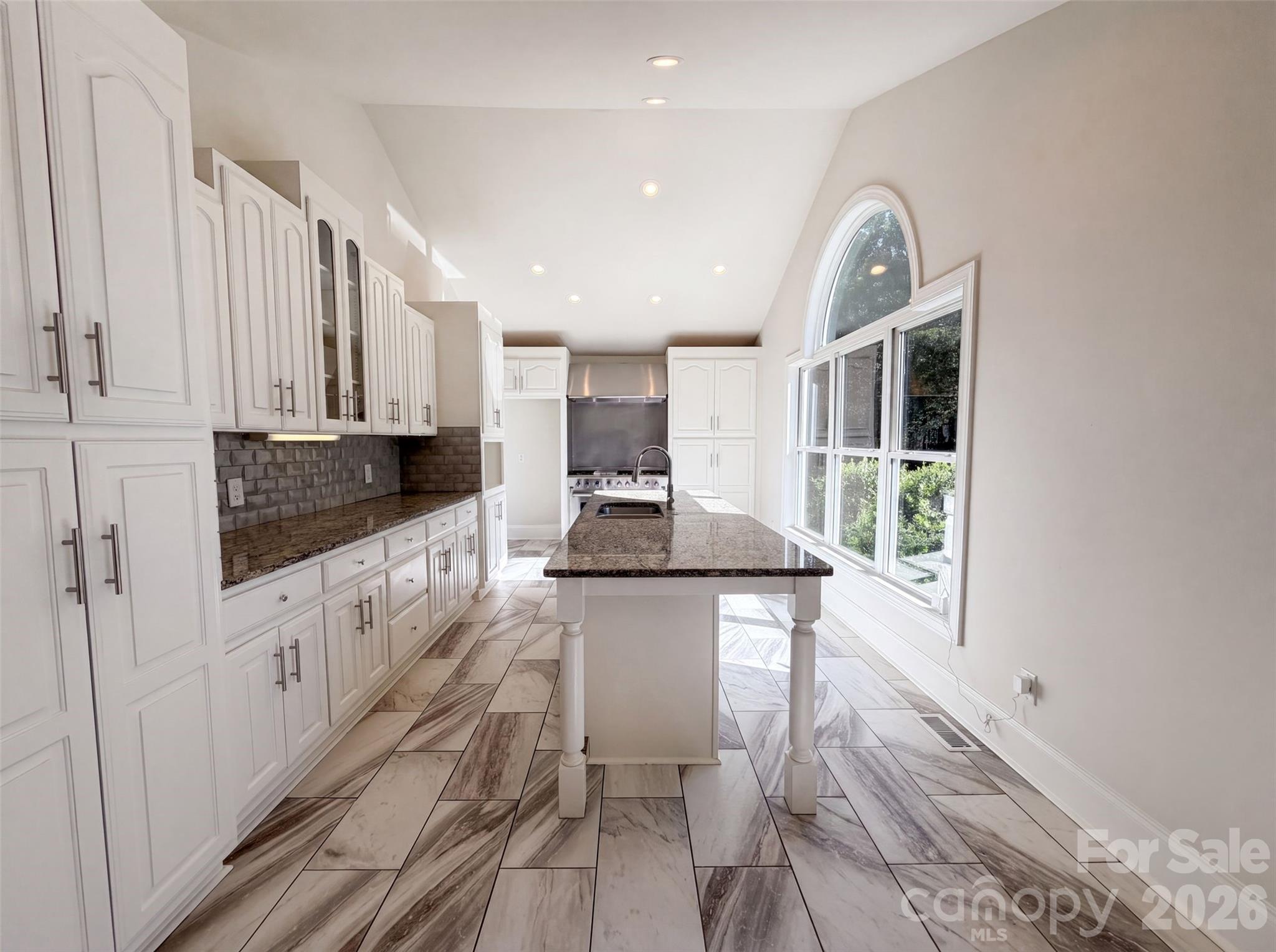 502 Live Oaks Ct, Fort Mill, SC 29715