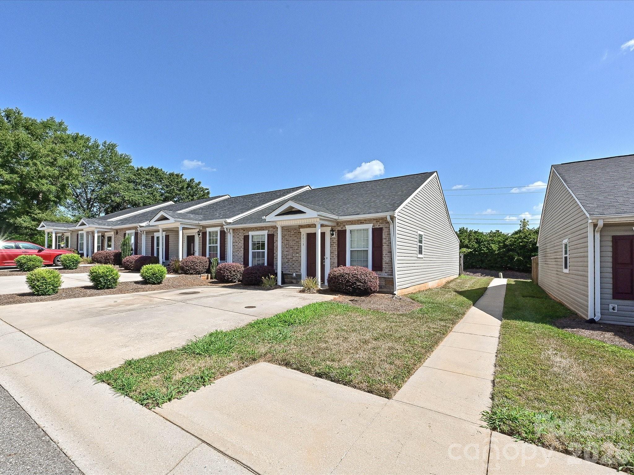 2013 Pin Oak Pl, Cramerton, NC 28032