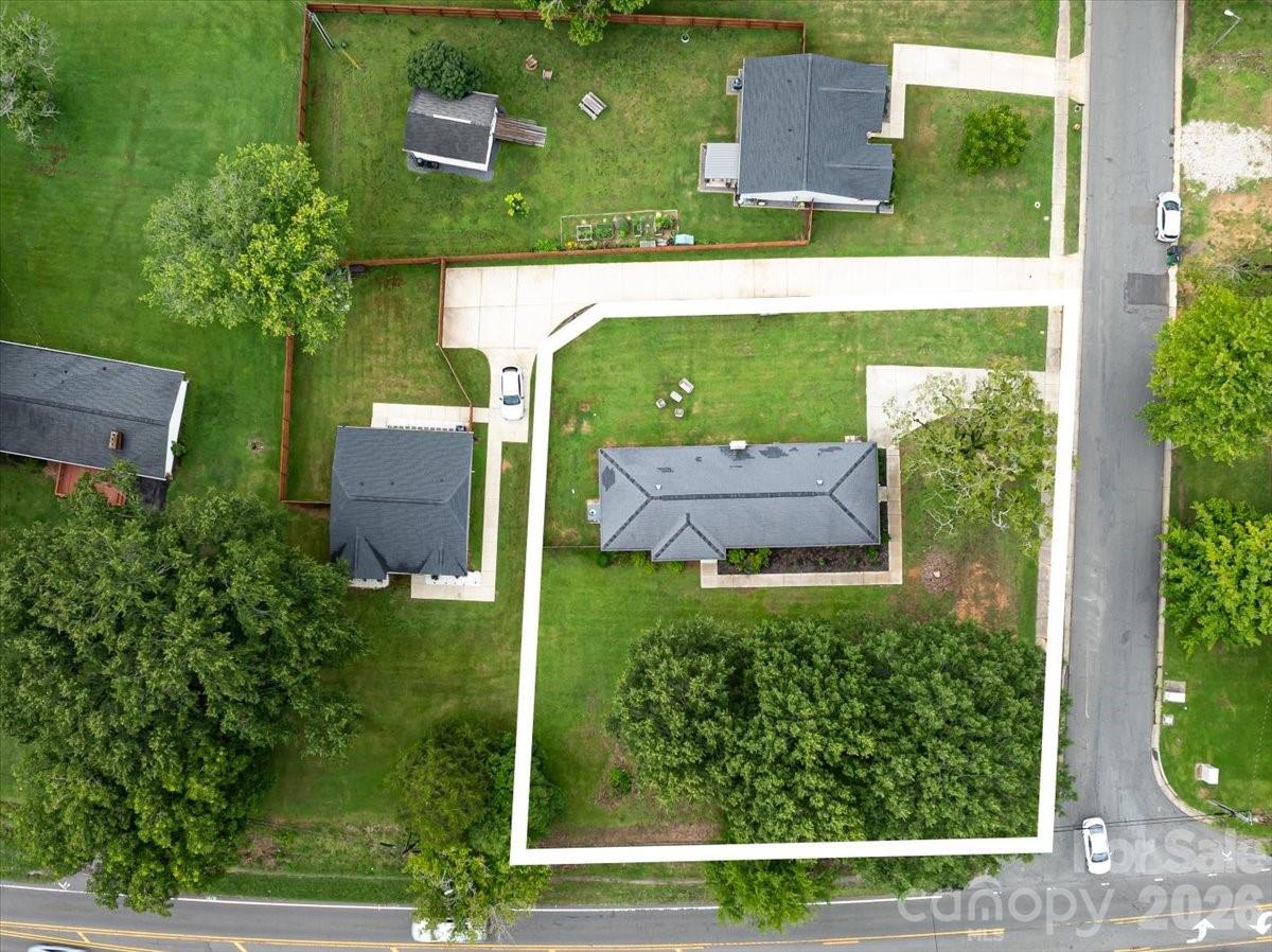 8000 Lawyers Rd, Charlotte, NC 28227