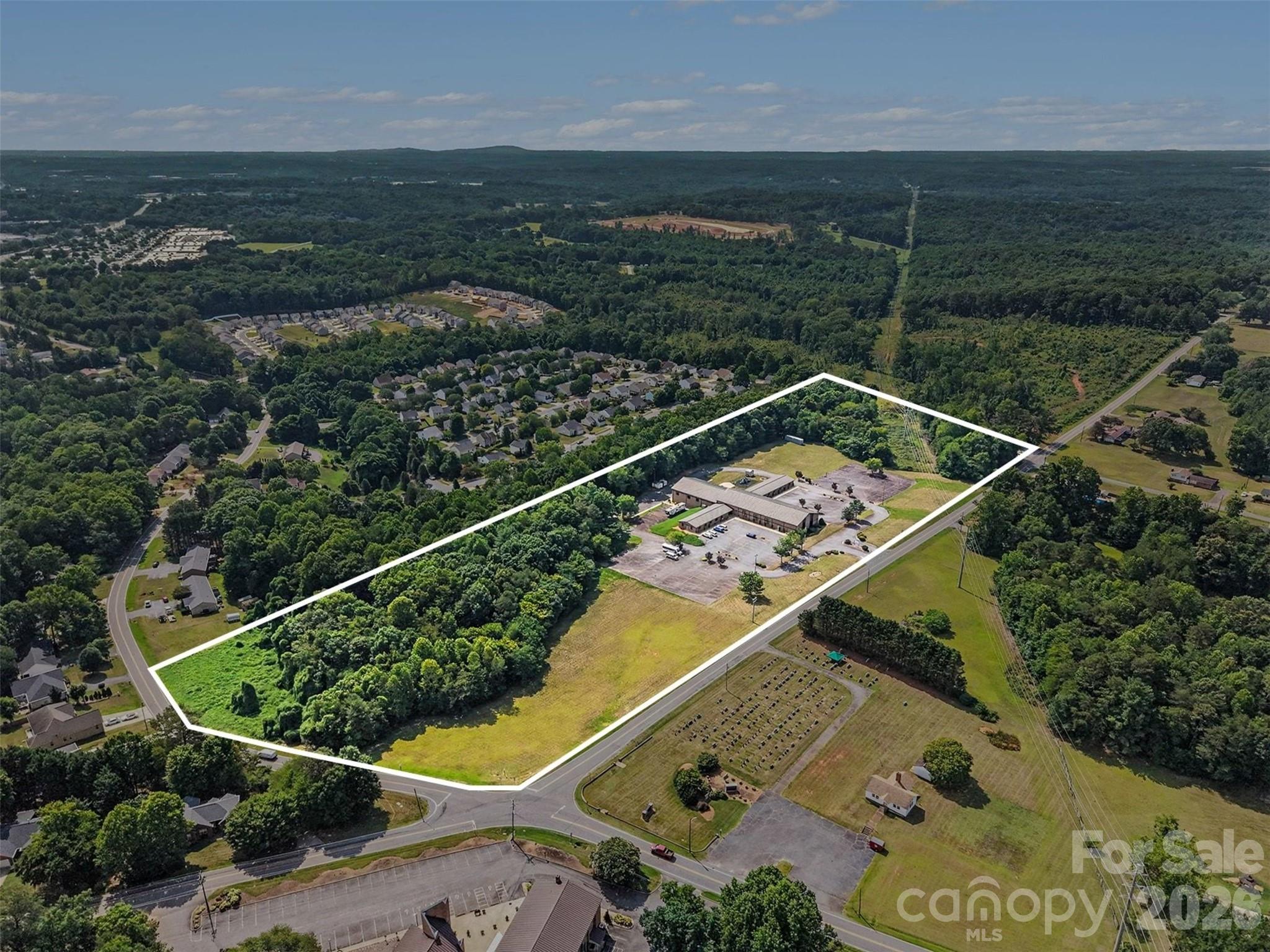 1855 6th St SE, Hickory, NC 28602