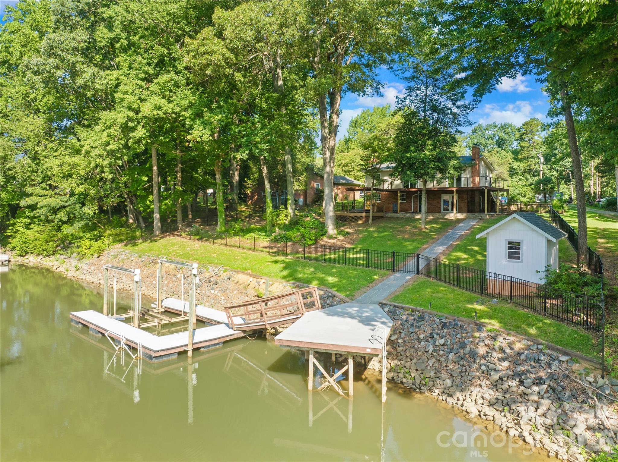 116 Stover Rd, Mooresville, NC 28117
