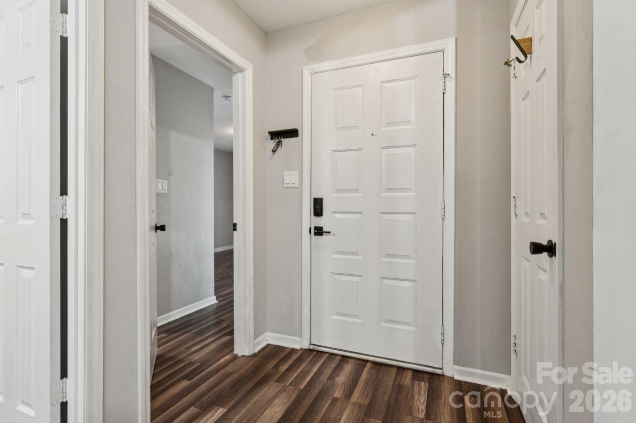 11128 Sevilla Ct, Charlotte, NC 28226