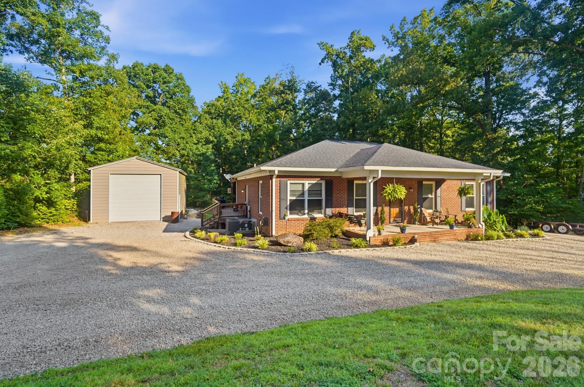 4739 Mountain Island Dr W, Charlotte, NC 28214