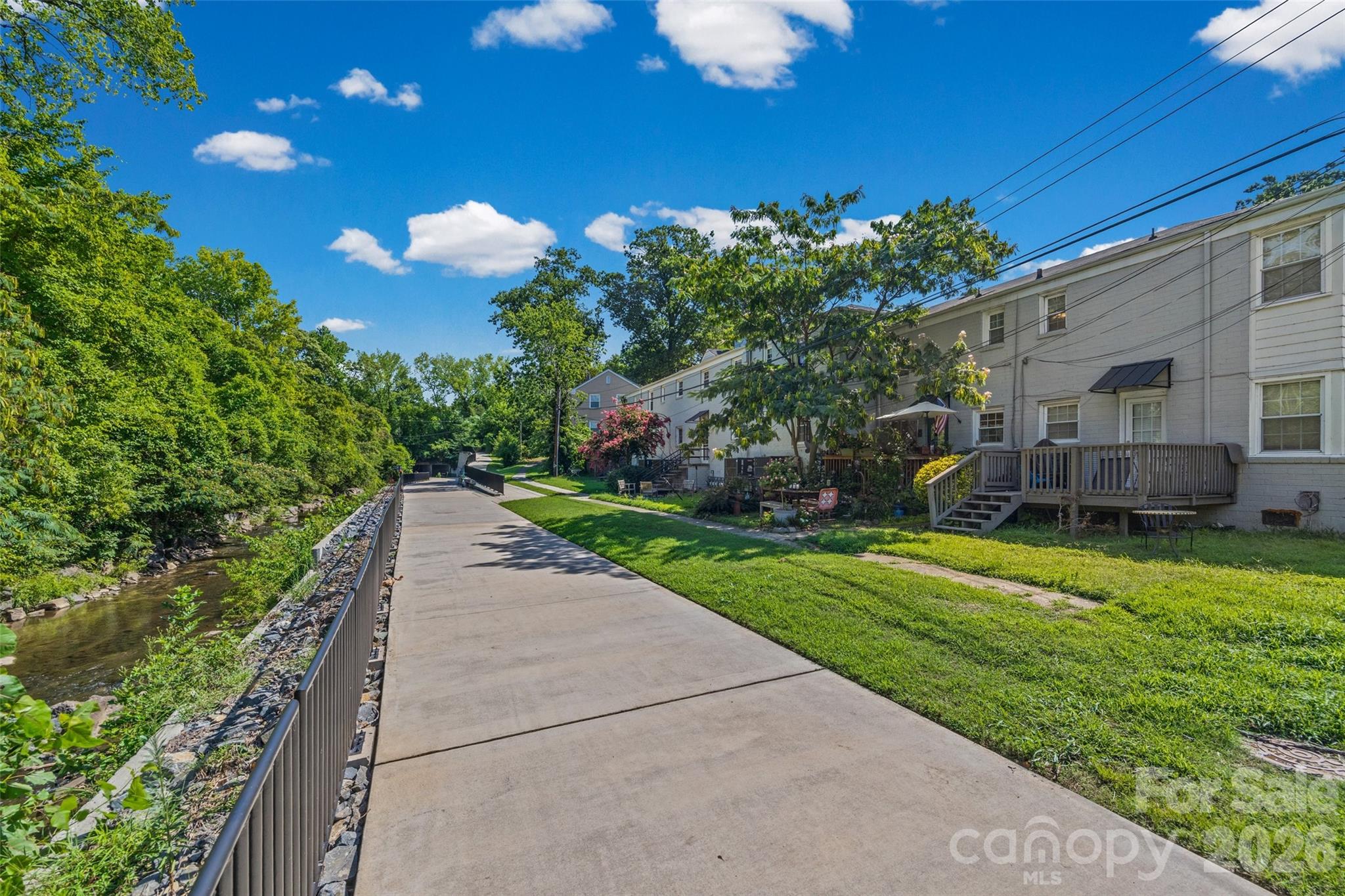 419 Wakefield Dr #D, Charlotte, NC 28209