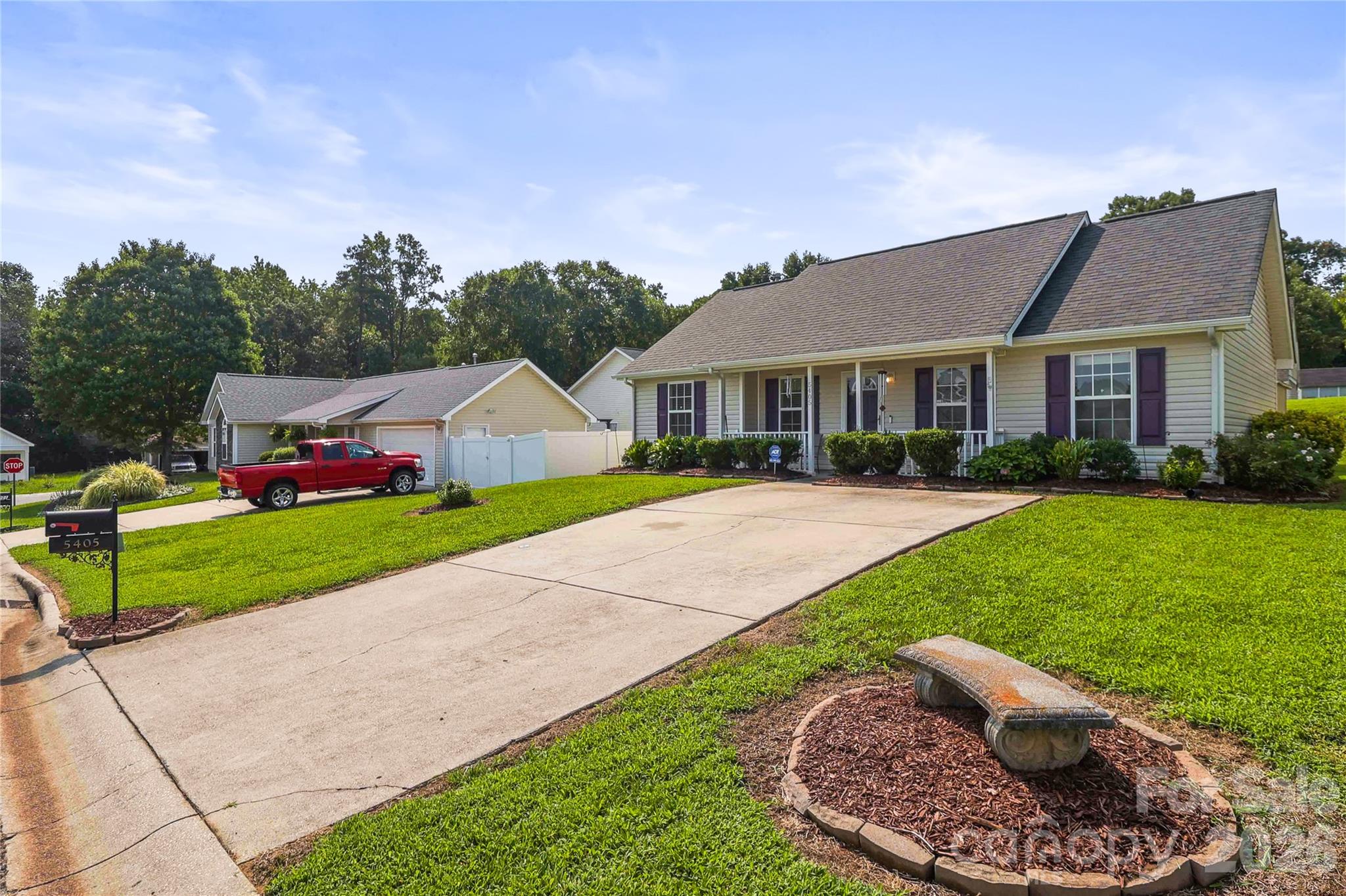 5405 Katherine Ct, Dallas, NC 28034