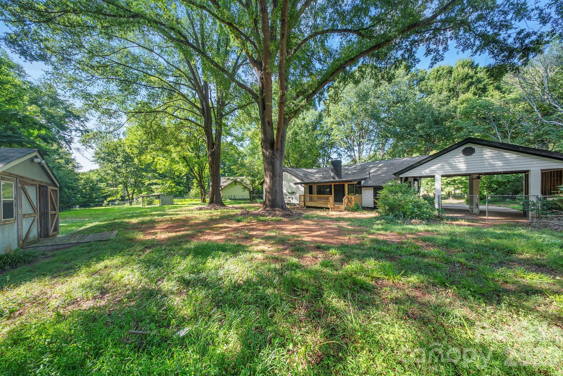 4739 Squirrel Nest Ln, Charlotte, NC 28227