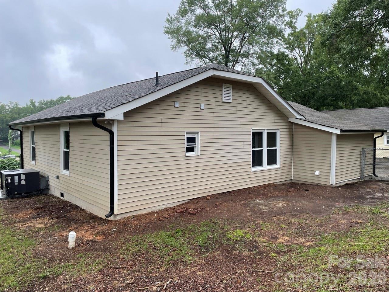 1617 W 4th Ave, Gastonia, NC 28052