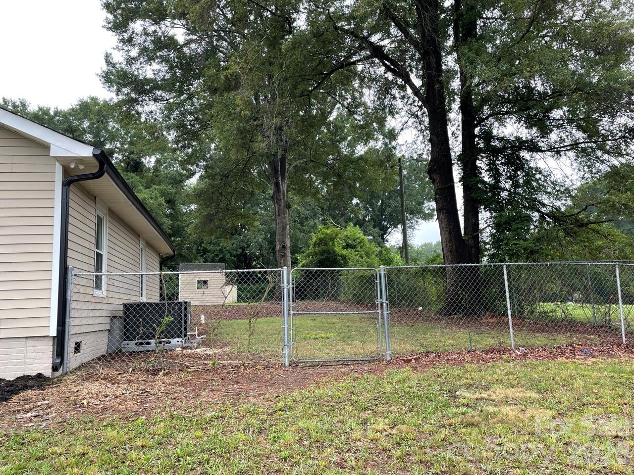 1617 W 4th Ave, Gastonia, NC 28052