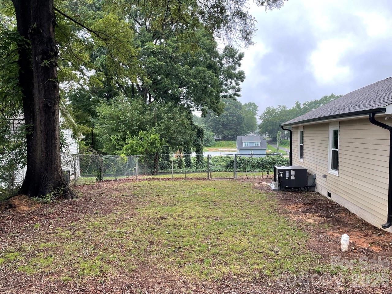 1617 W 4th Ave, Gastonia, NC 28052