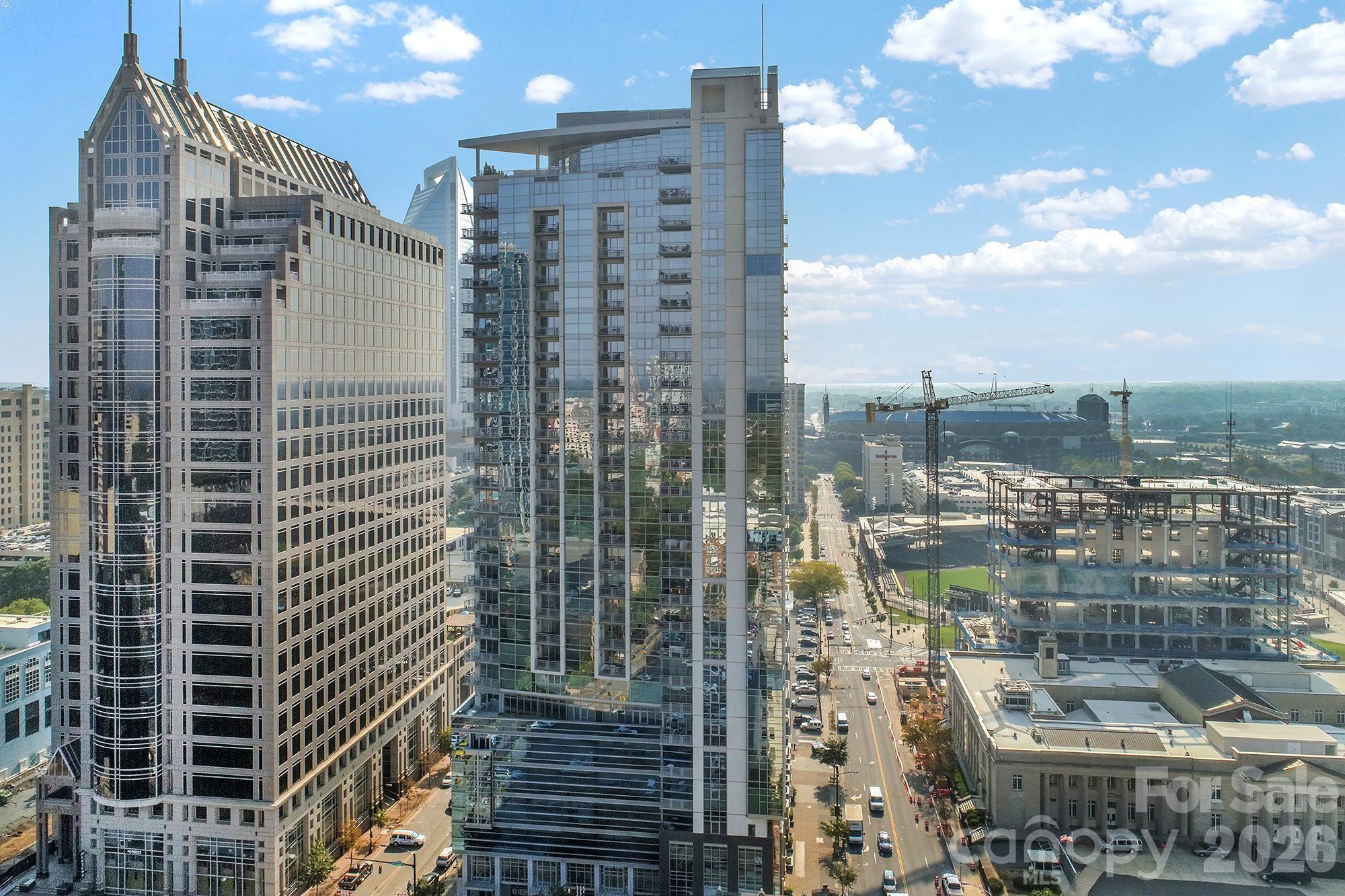 333 W Trade St #2701, Charlotte, NC 28202