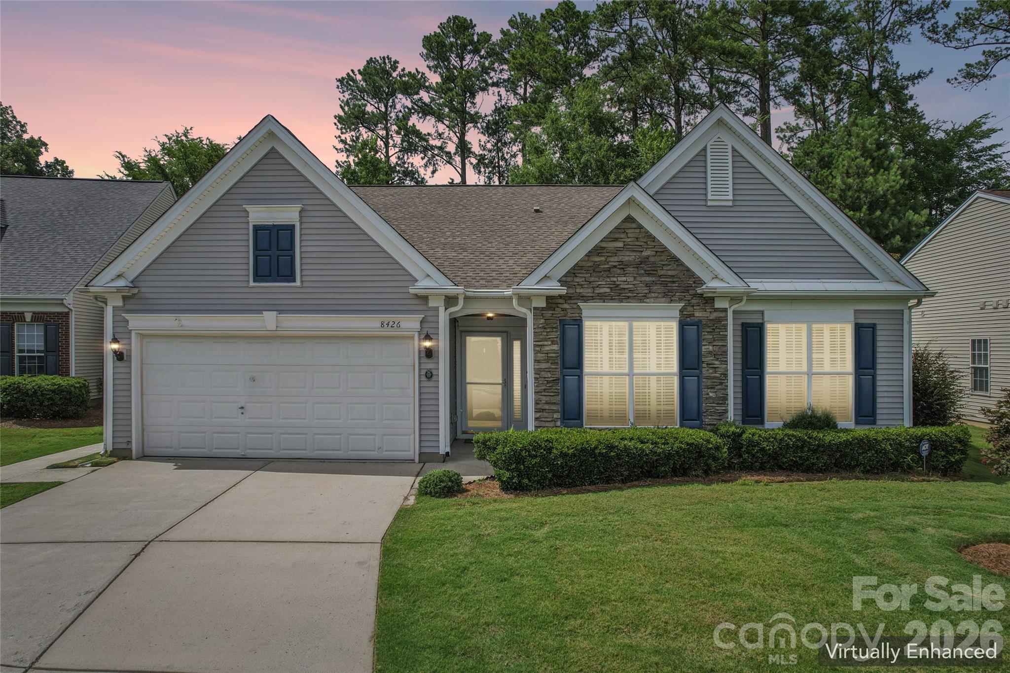 8426 Heron Glen Dr, Charlotte, NC 28269