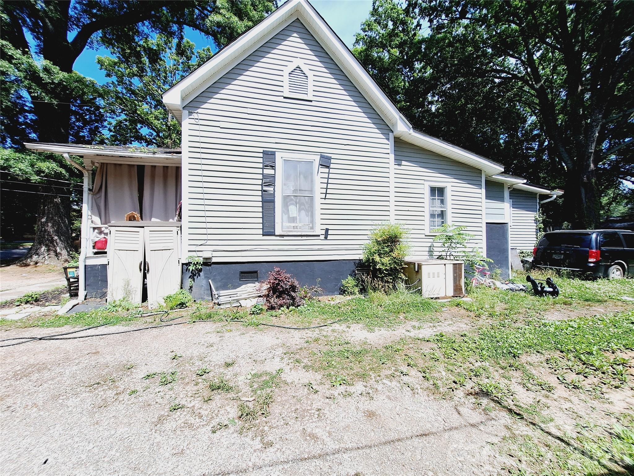 632 Wood St, Statesville, NC 28677