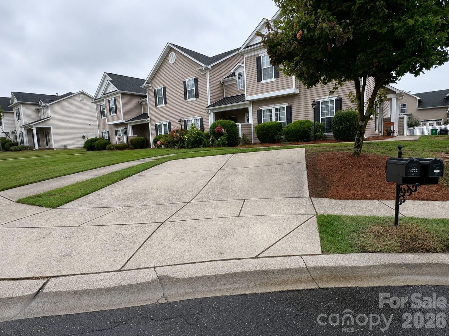 14718 Lions Pride Ct, Charlotte, NC 28273