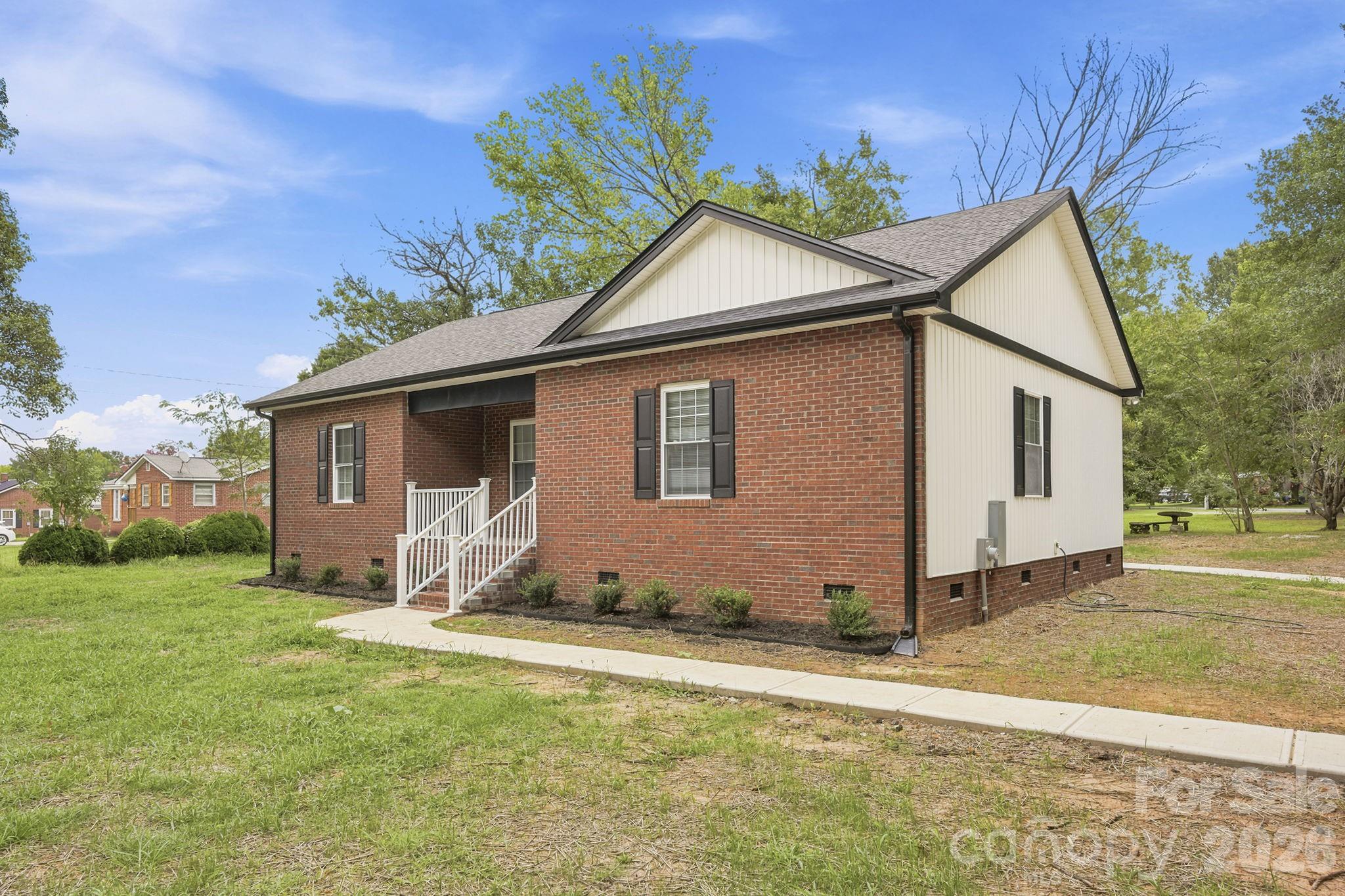302 Hunter St, York, SC 29745