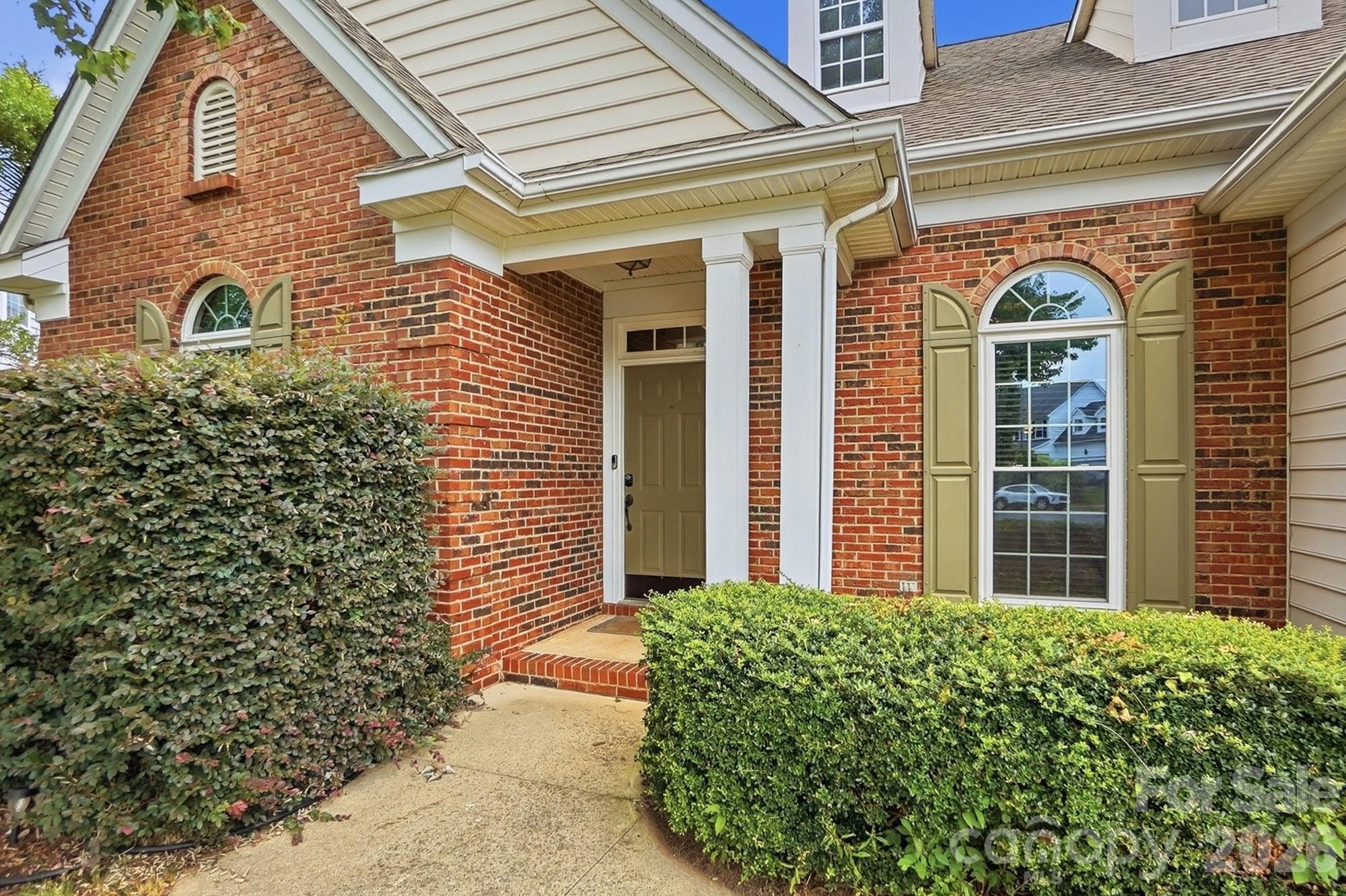 1406 Lockhart Pl NW, Concord, NC 28027
