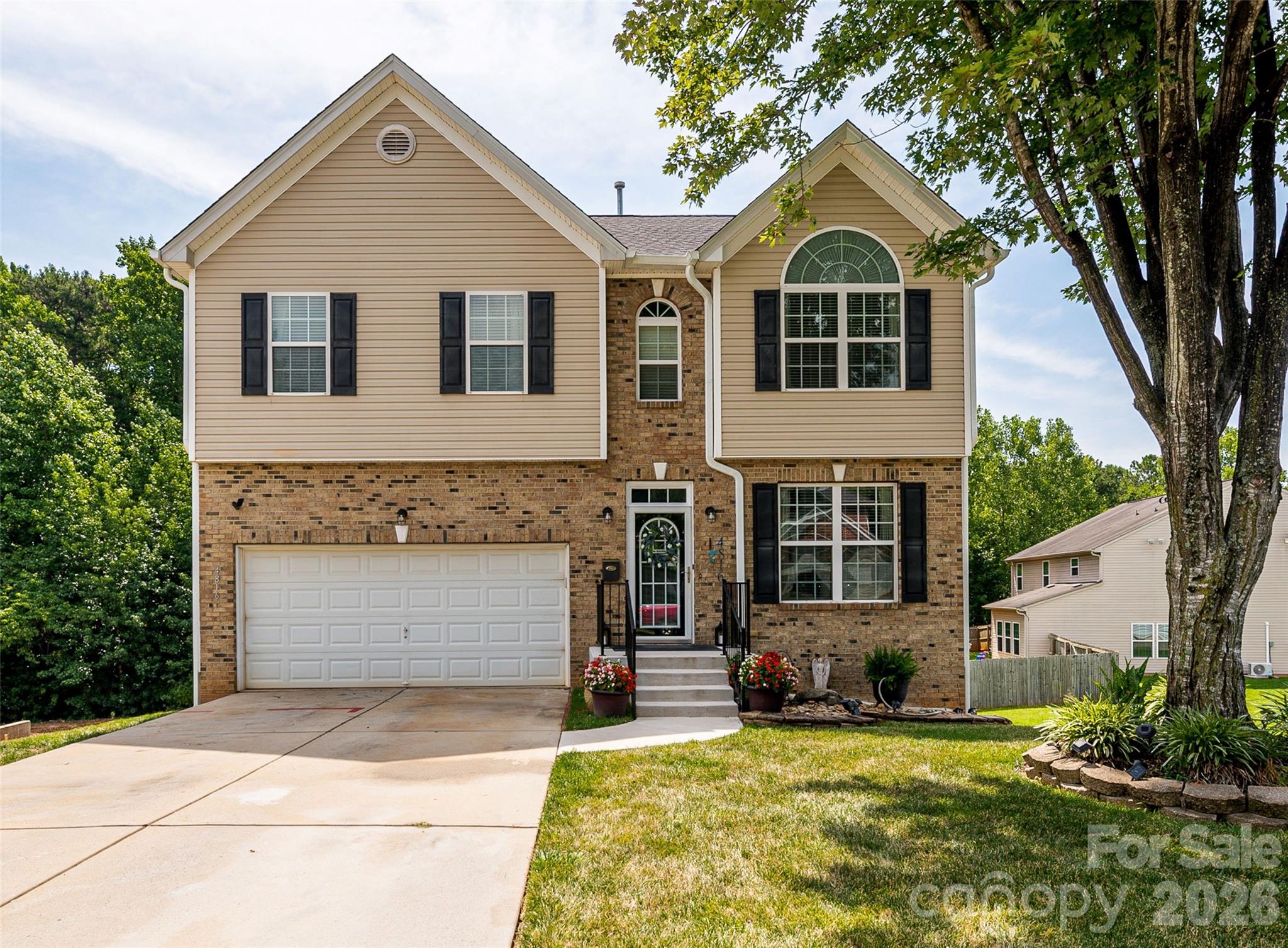 4816 Eagle Creek Dr, Charlotte, NC 28269