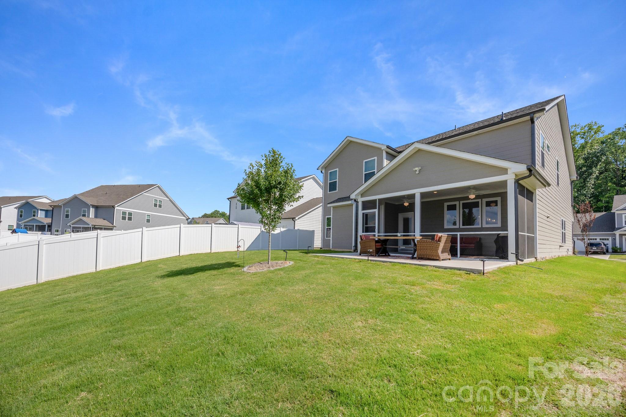 5080 Mooreland Oaks Way, Mount Holly, NC 28120