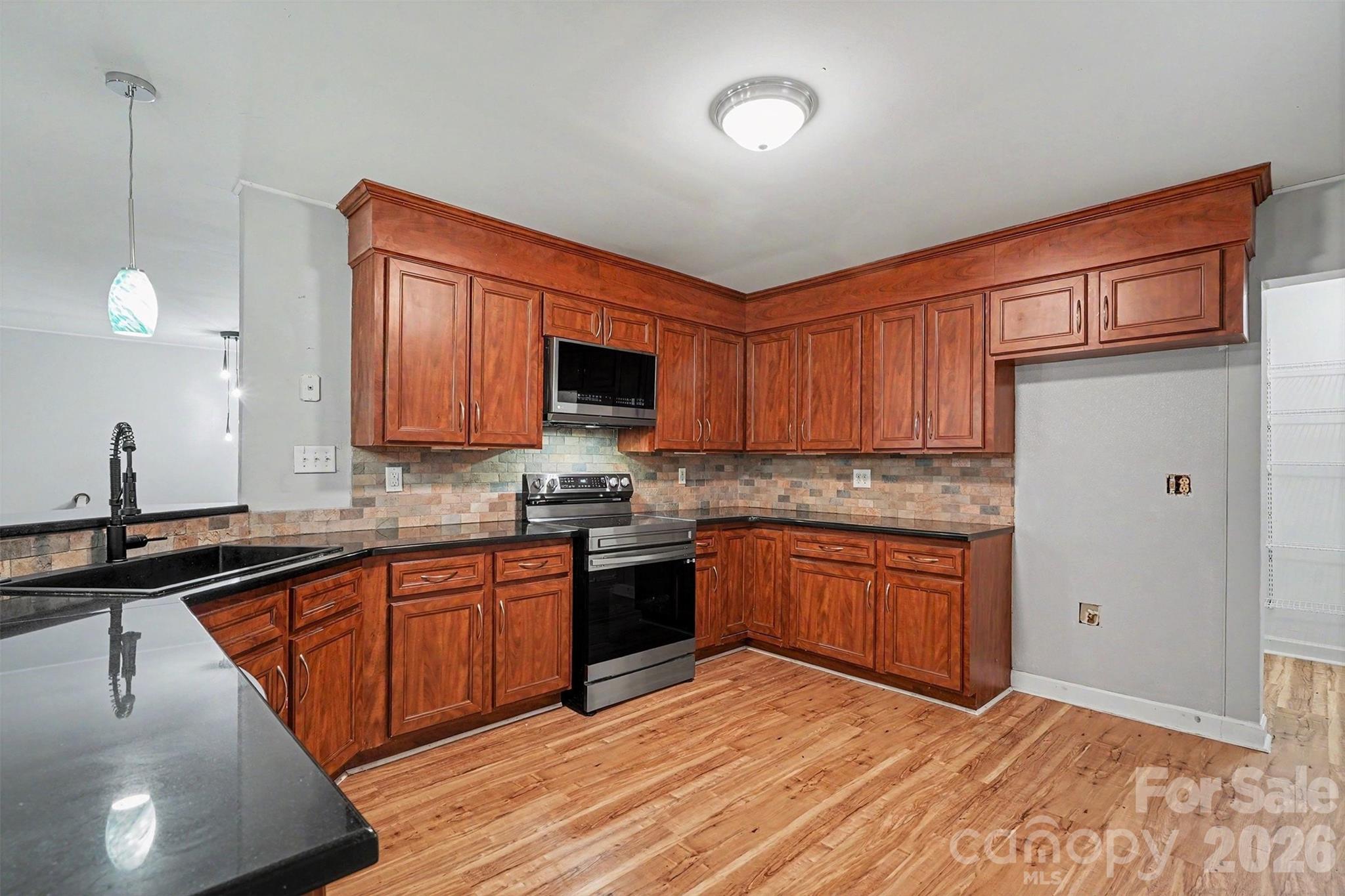 502 Cedarwood Dr, Monroe, NC 28112