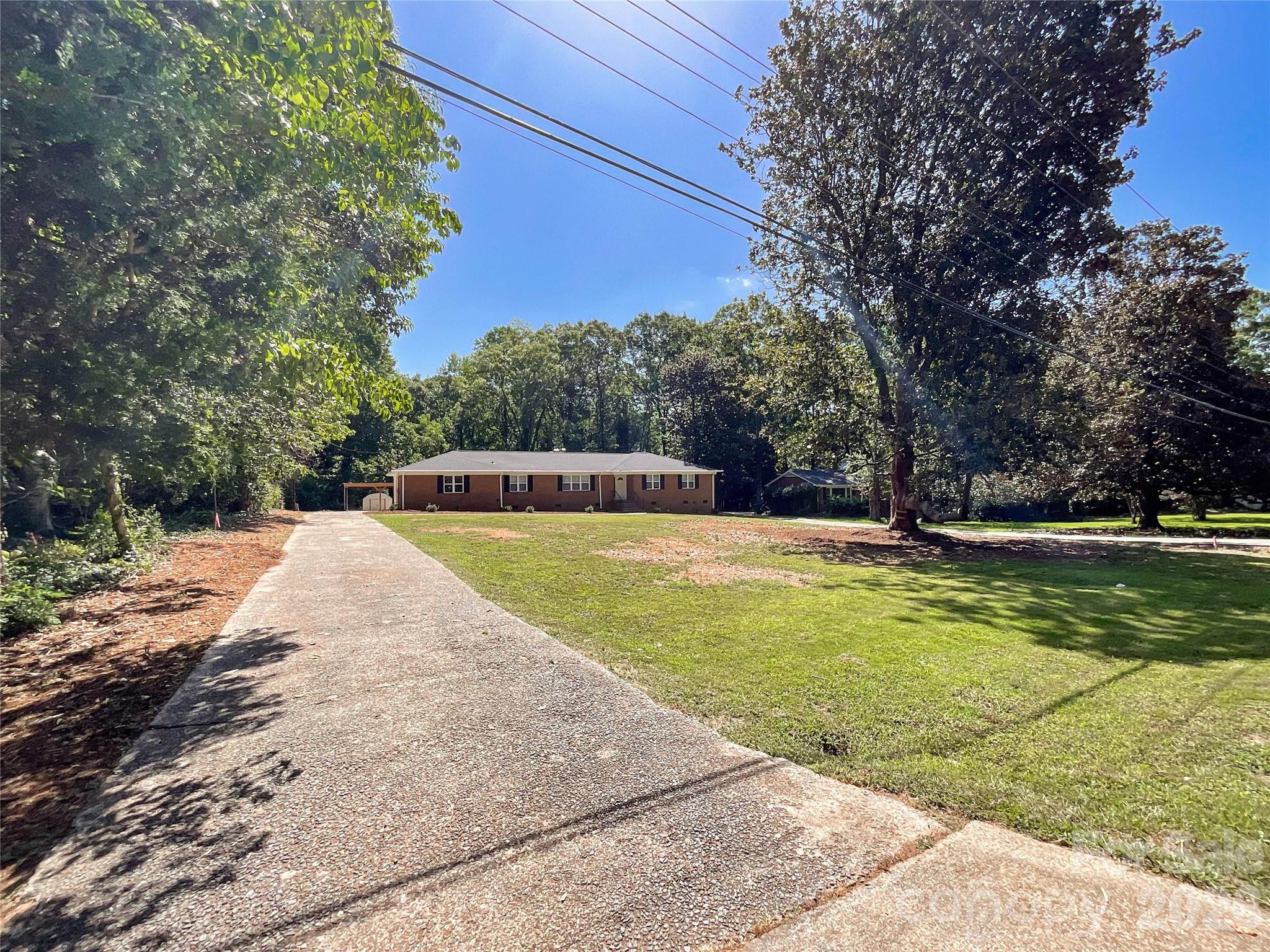 6728 Lakeside Dr, Charlotte, NC 28215