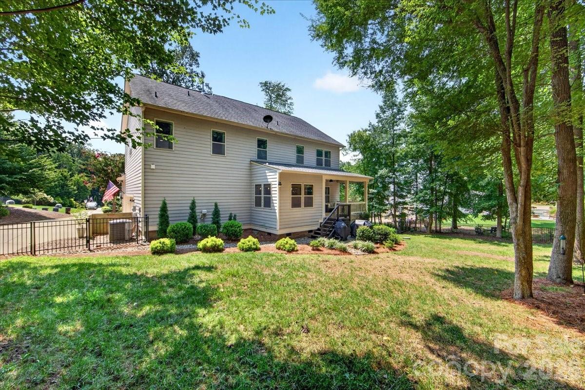 1217 Crofton Dr, Waxhaw, NC 28173