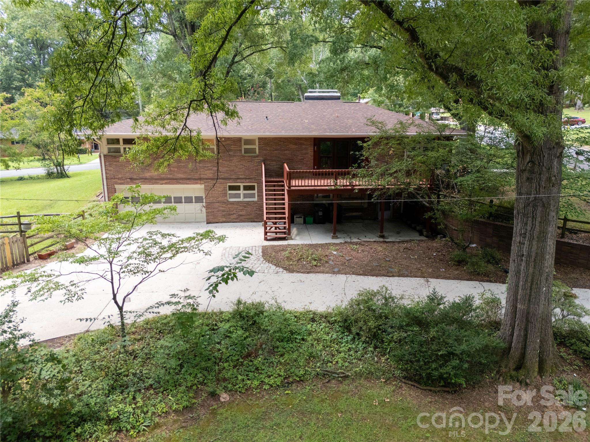 688 Grandview Dr NE, Concord, NC 28025
