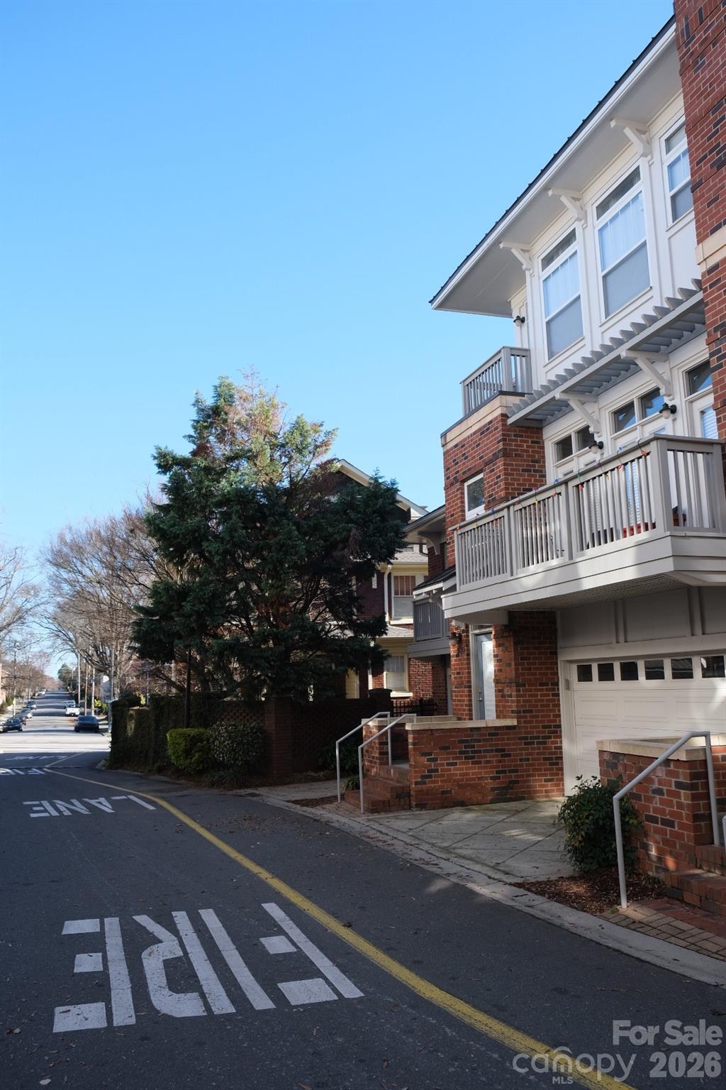 930 Gracie Way, Charlotte, NC 28204
