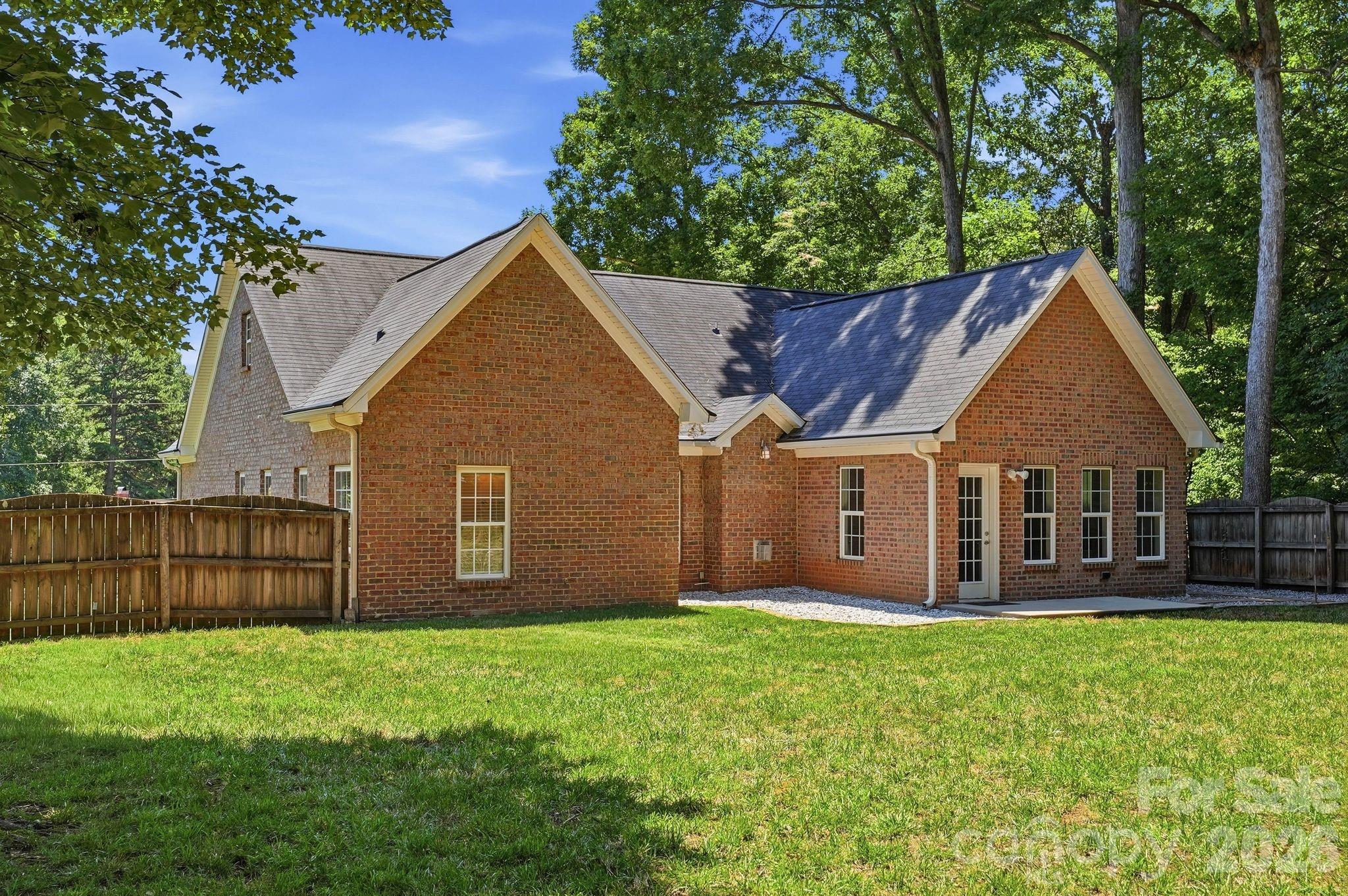 139 Spicewood Cir, Troutman, NC 28166