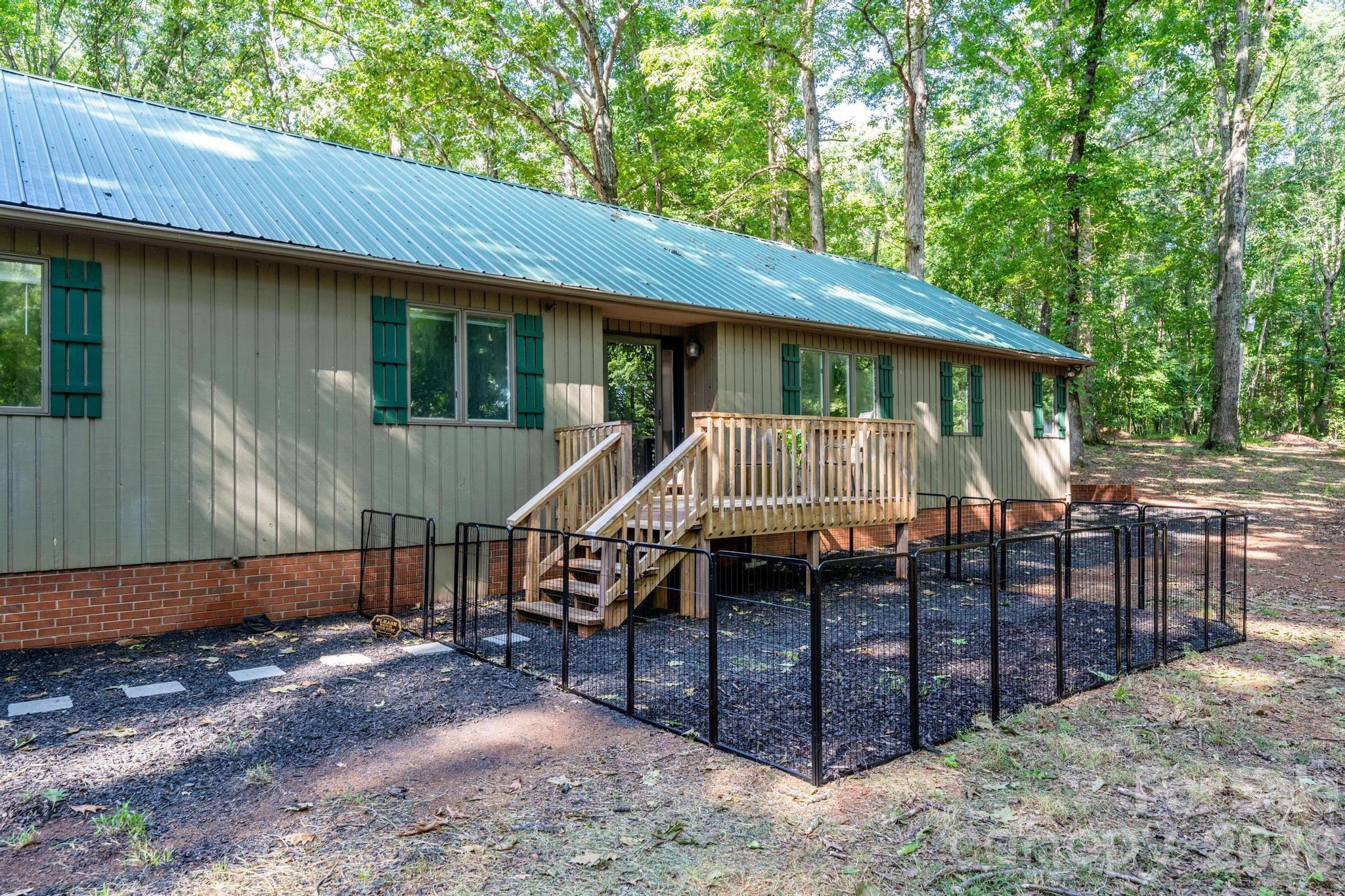 272 Massey Deal Rd, Statesville, NC 28625