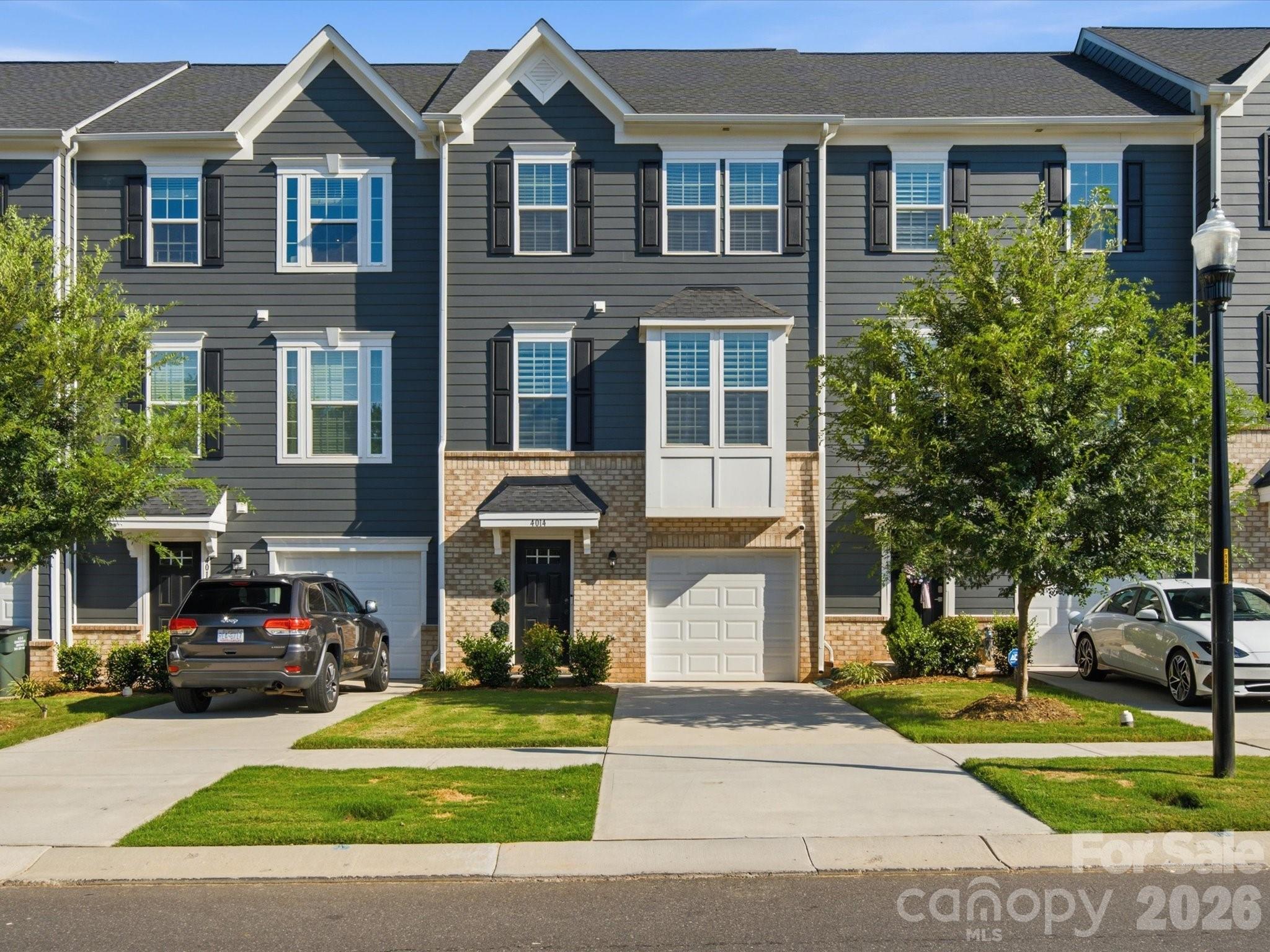 4014 Edenborn Ln, Charlotte, NC 28208