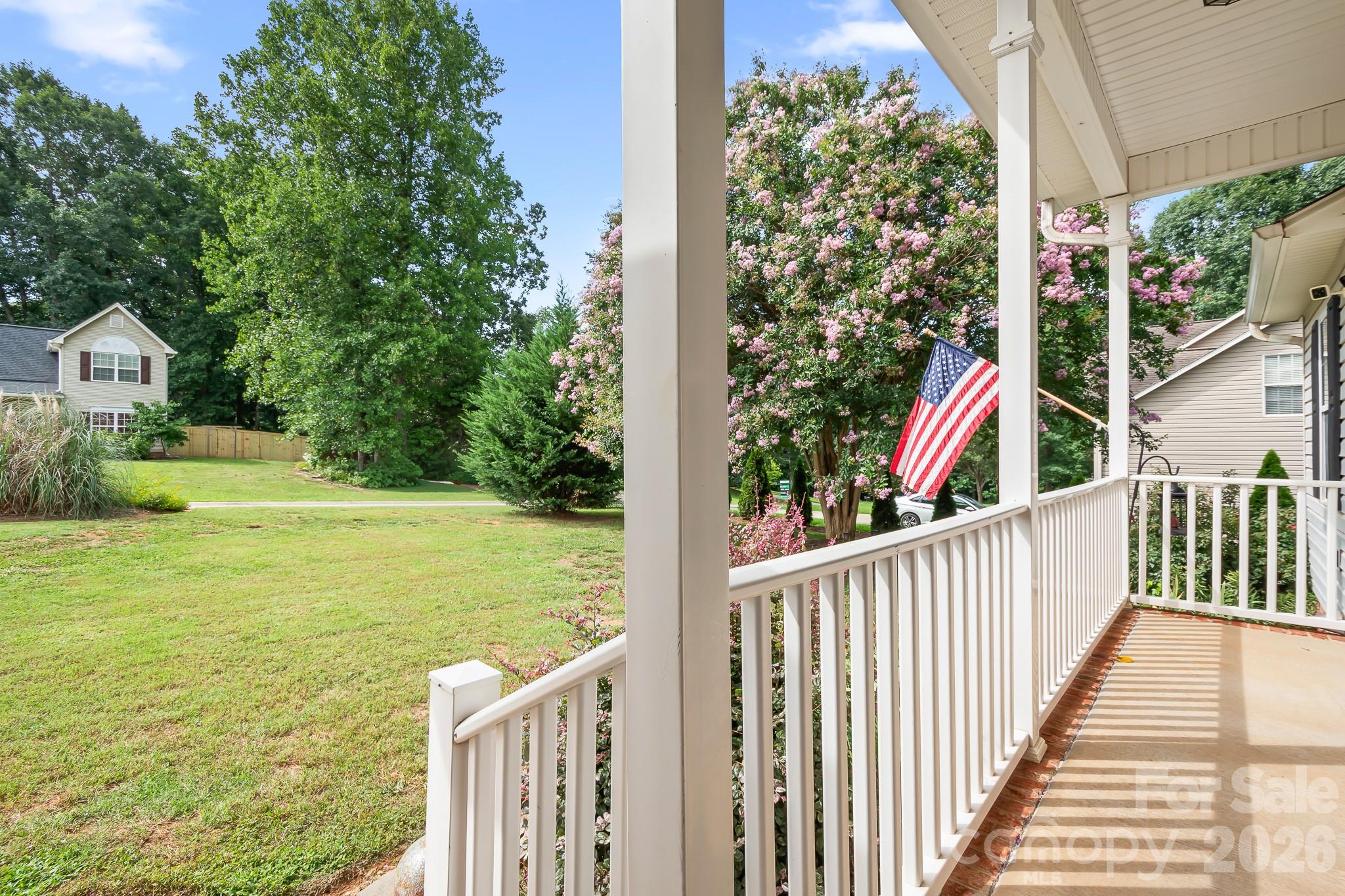 138 Valley Glen Dr, Troutman, NC 28166