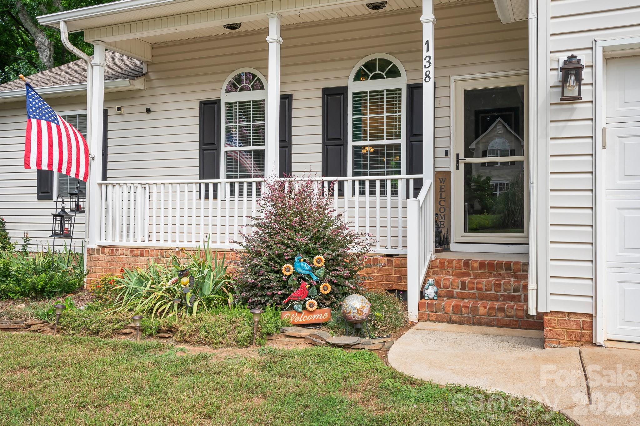 138 Valley Glen Dr, Troutman, NC 28166
