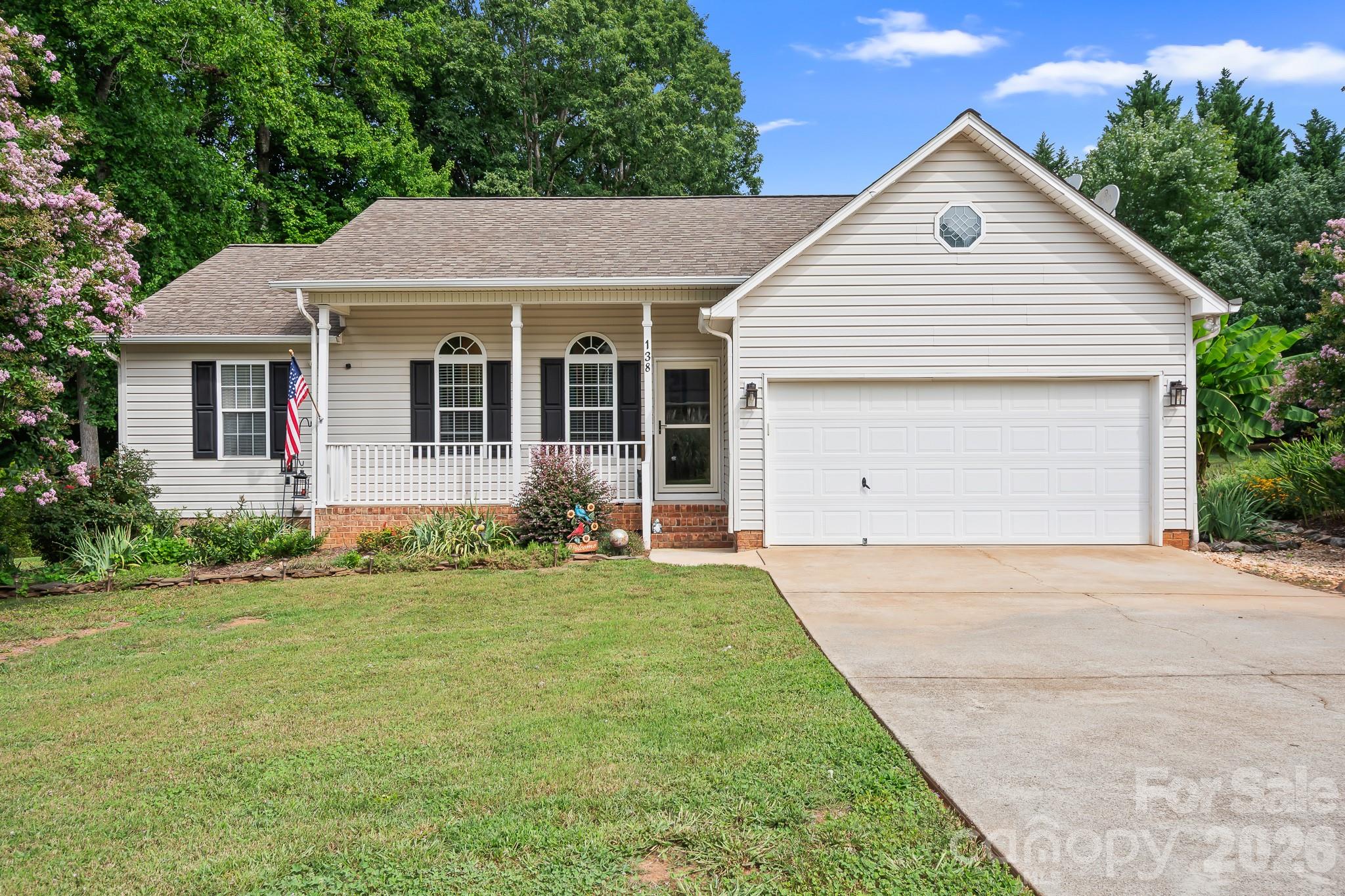 138 Valley Glen Dr, Troutman, NC 28166