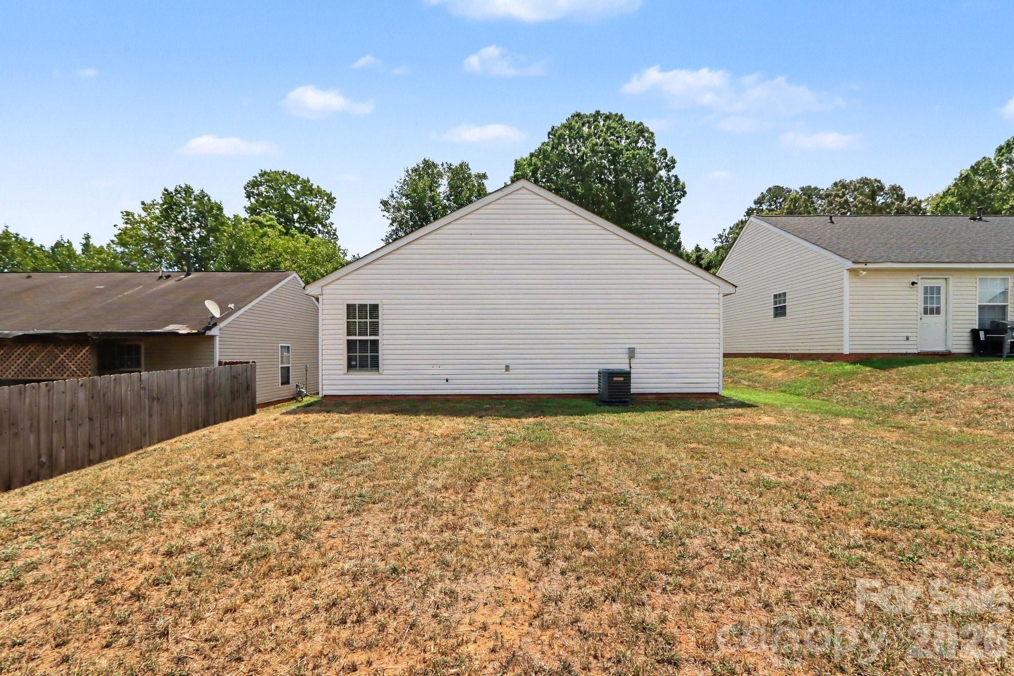 7035 Red Bud Cir, Charlotte, NC 28214