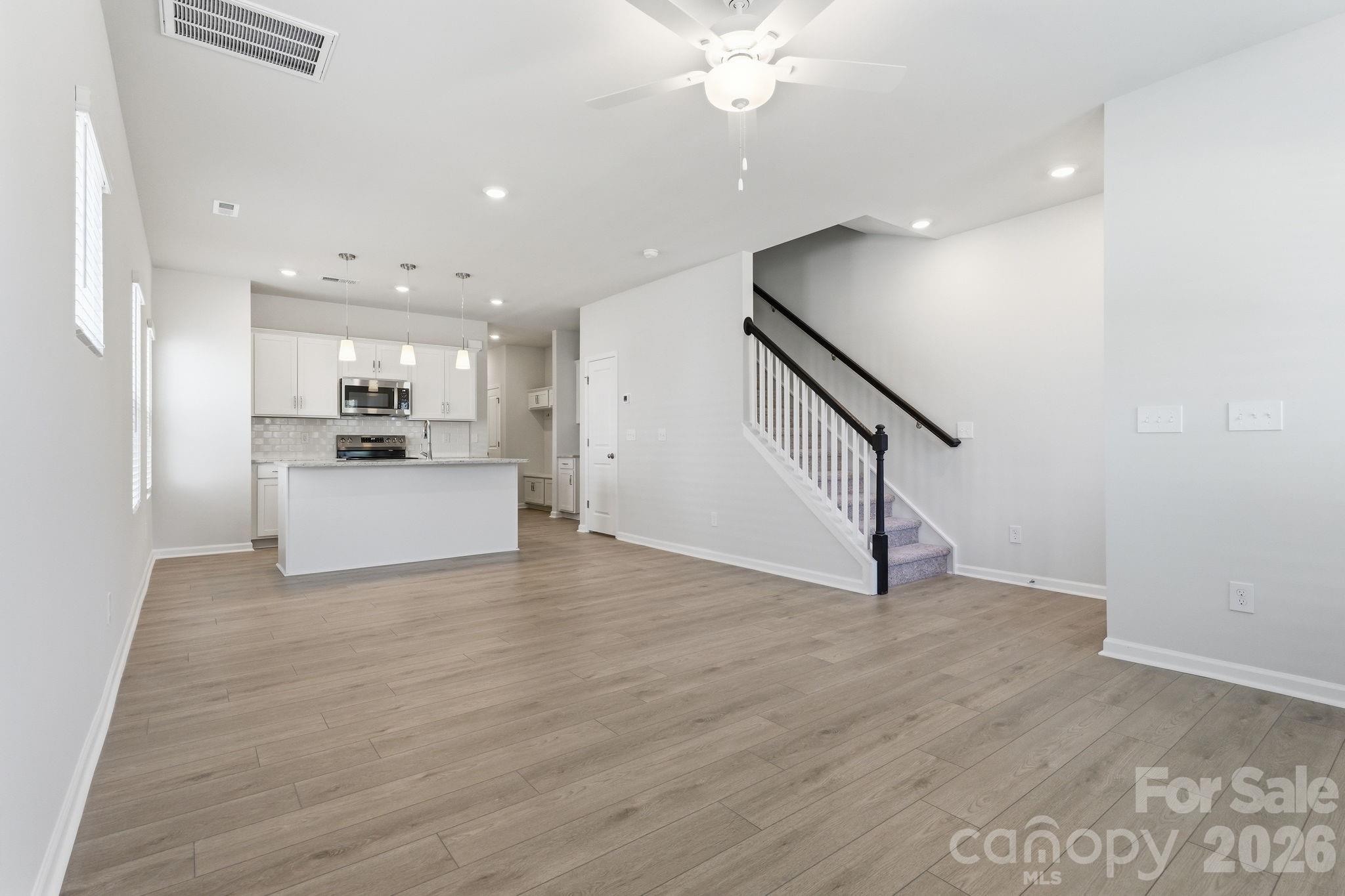 4636 Lakeview Rd, Charlotte, NC 28216