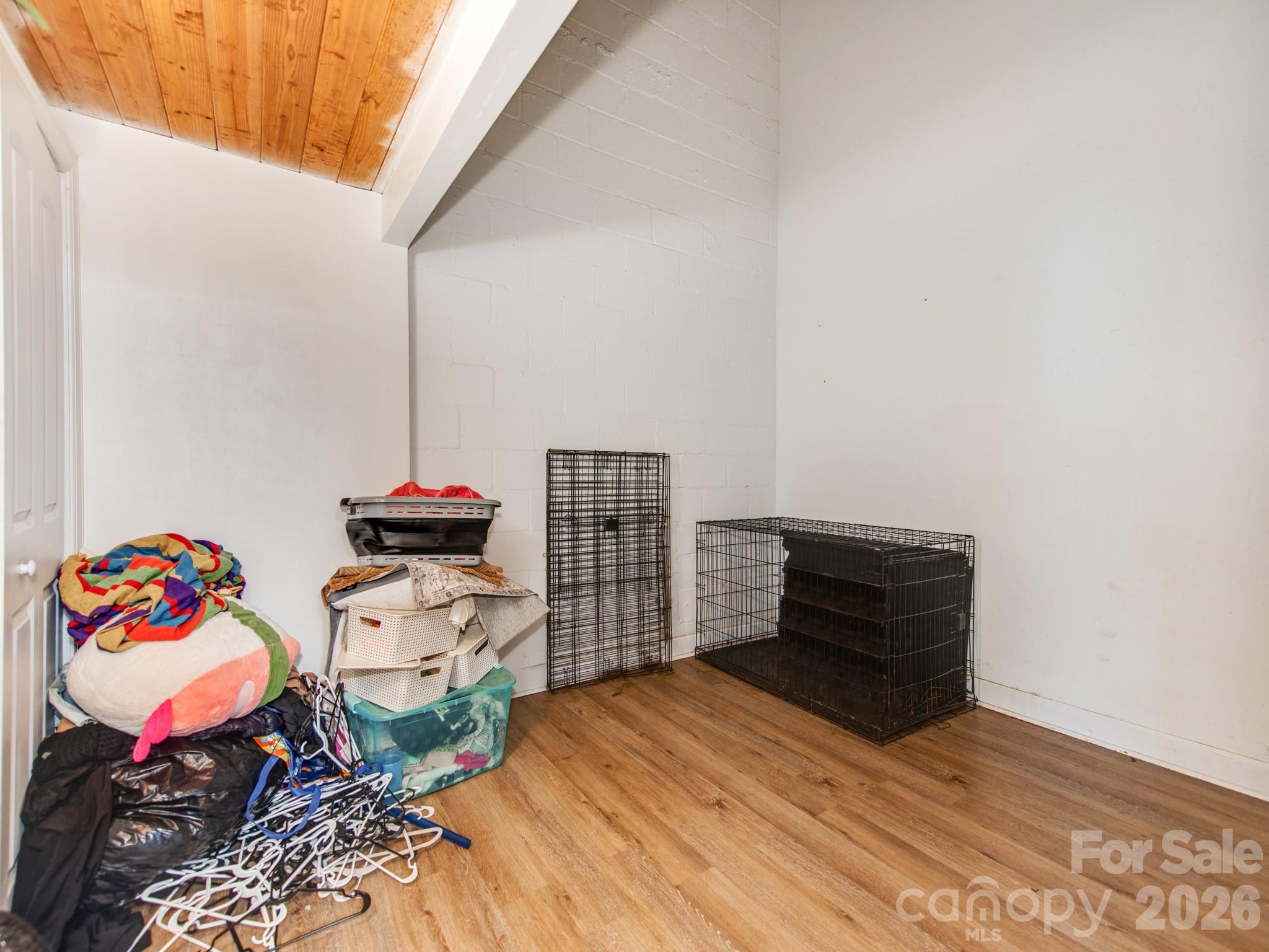 201 Hoskins Rd S #122, Charlotte, NC 28208