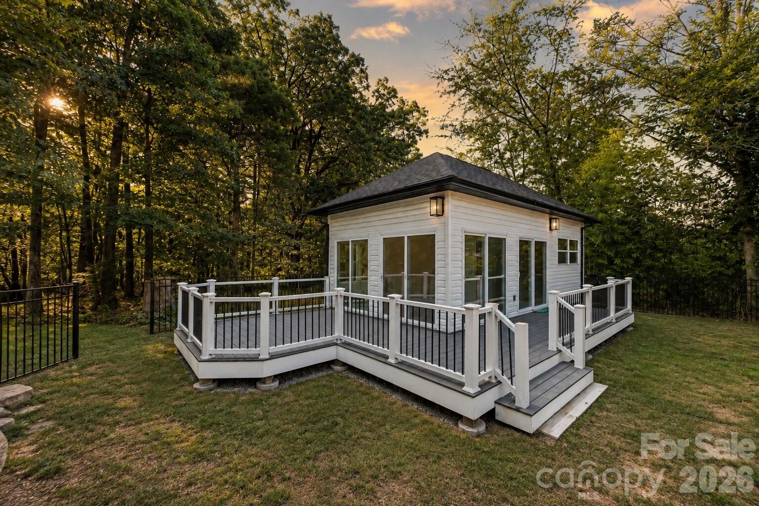 9827 Potter Rd, Matthews, NC 28104