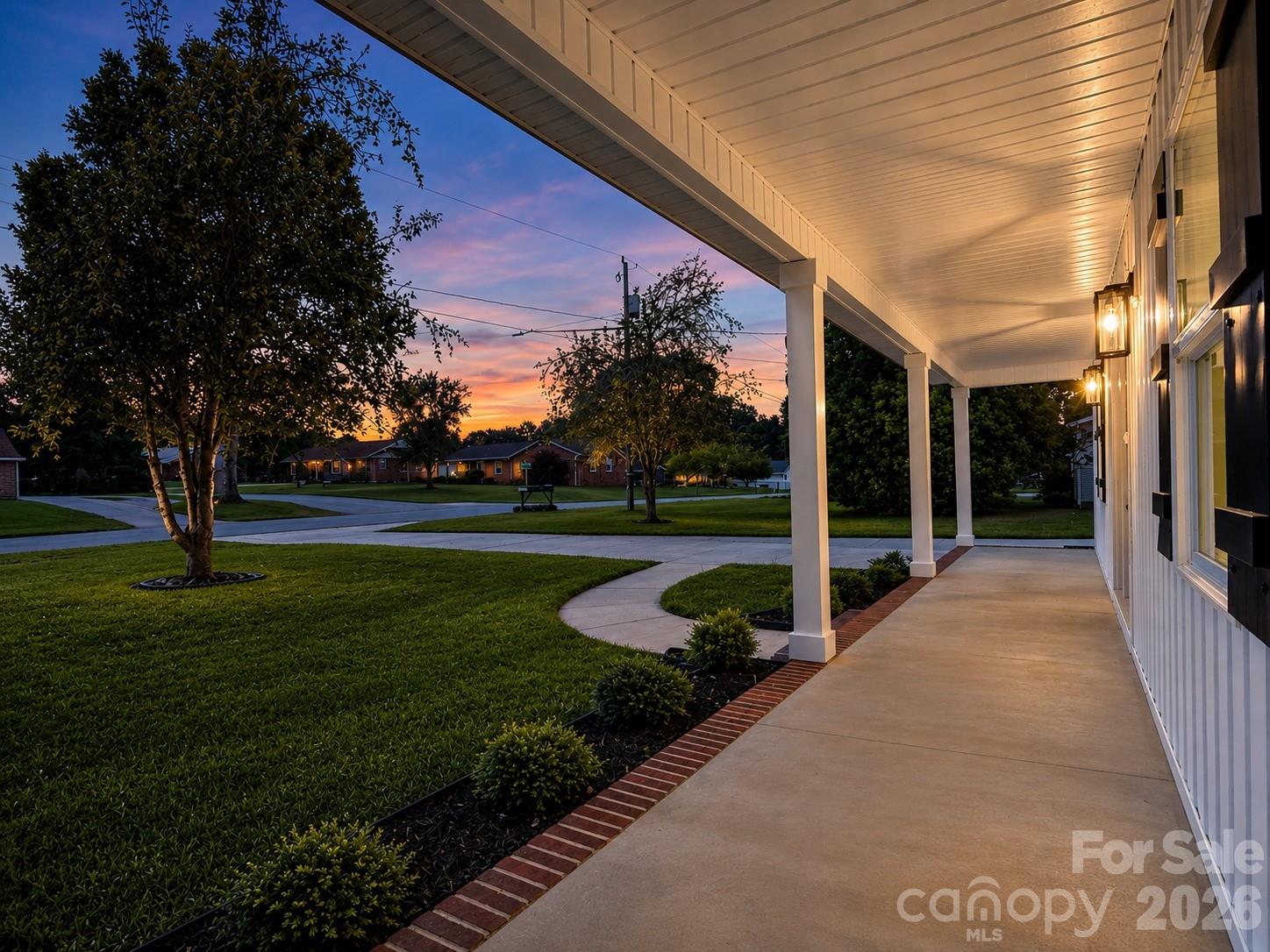 2606 Pine Forest Dr, Gastonia, NC 28056