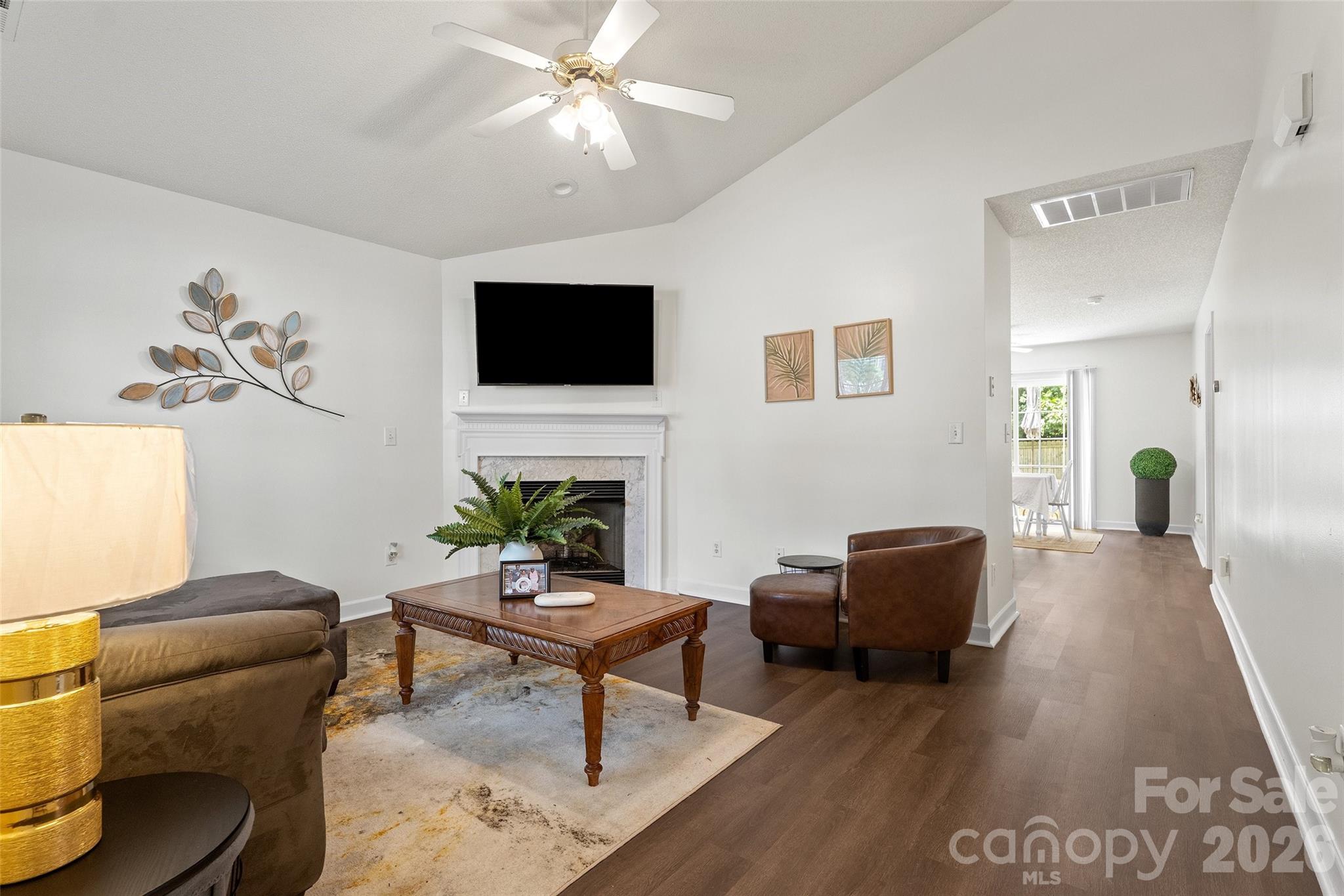8019 Shiny Meadow Ln, Charlotte, NC 28215