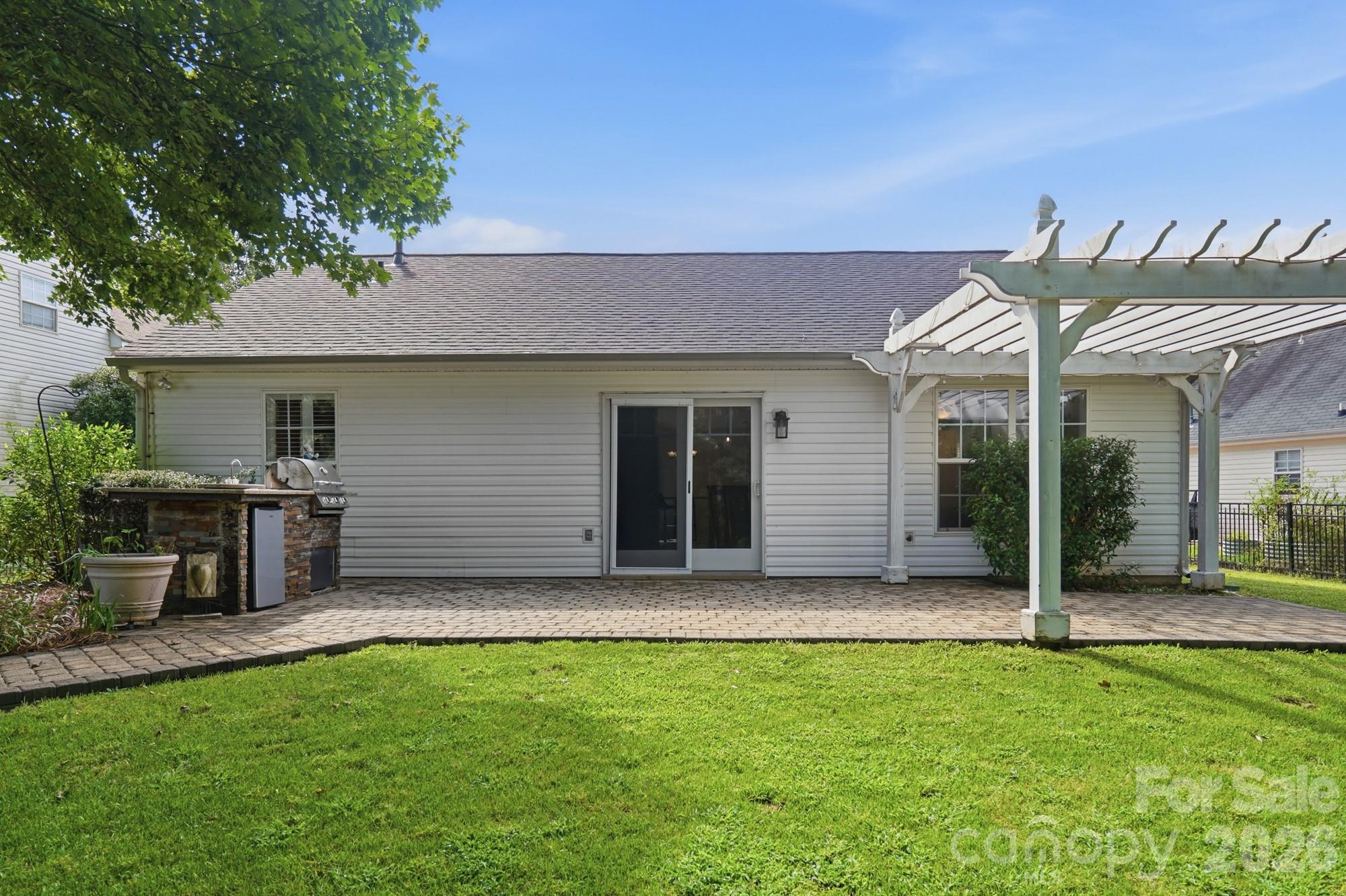 212 Chestnut Ave, Tega Cay, SC 29708