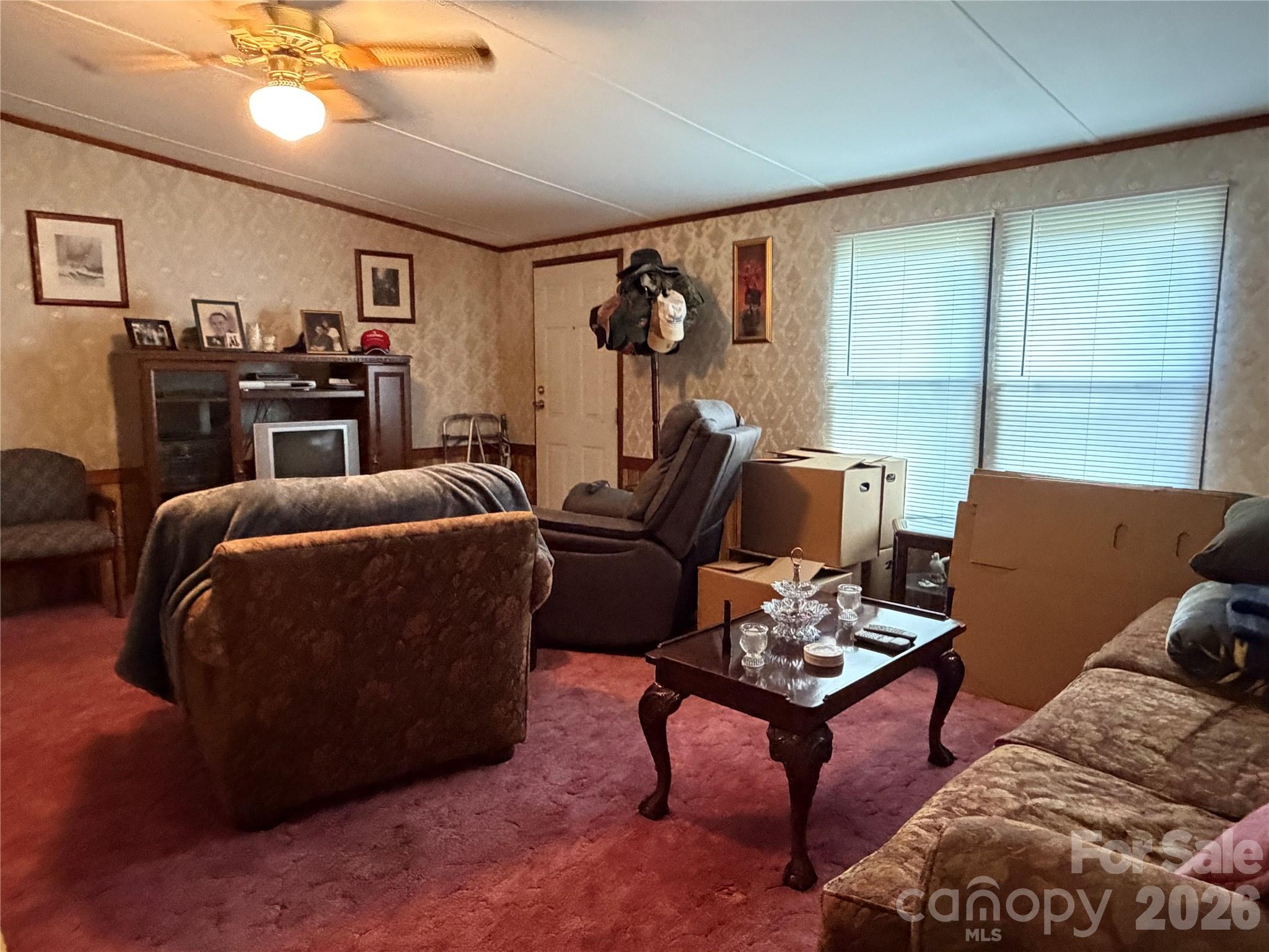 5720 Skyway Dr, Conover, NC 28613