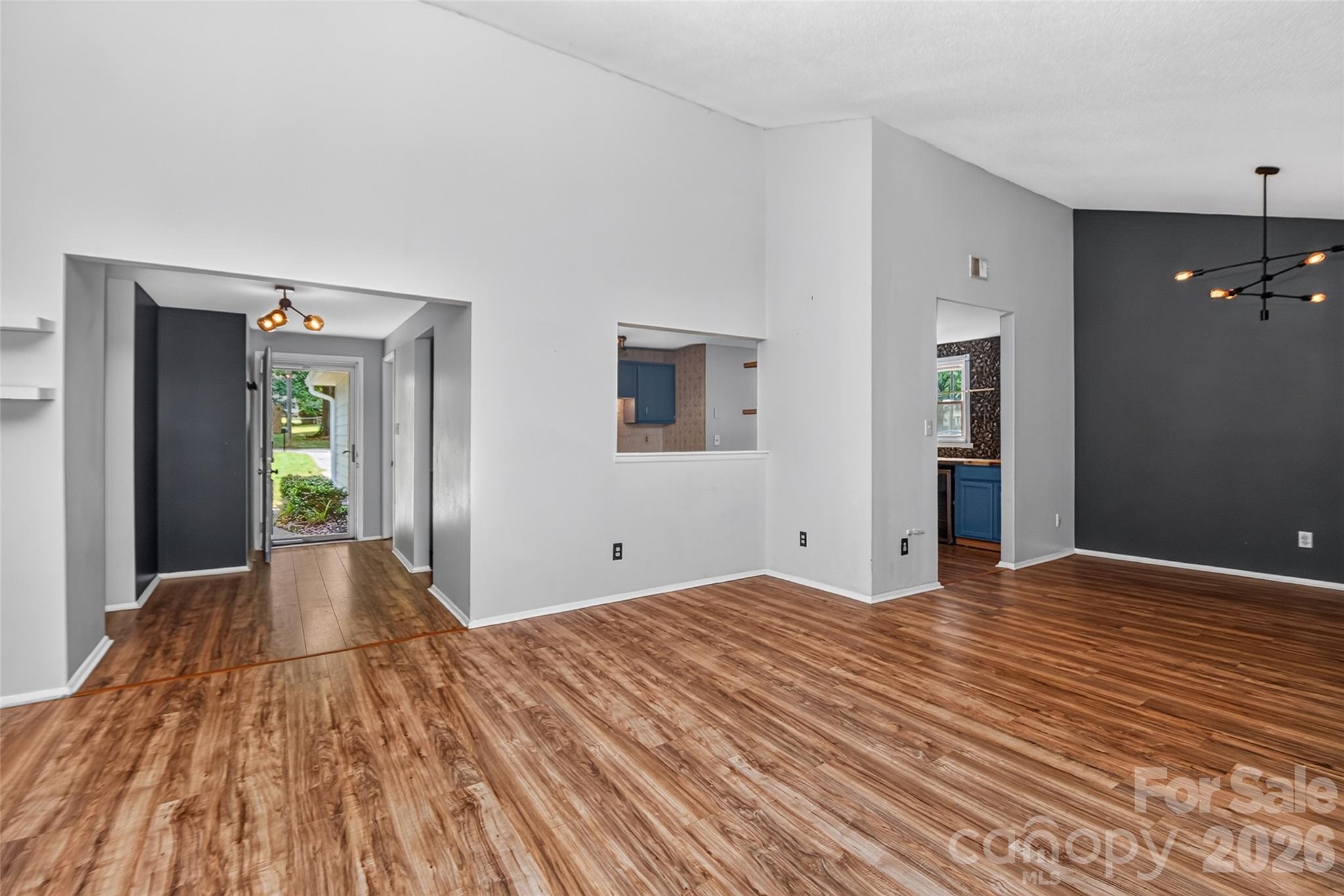 5900 Tillery Dr, Charlotte, NC 28226