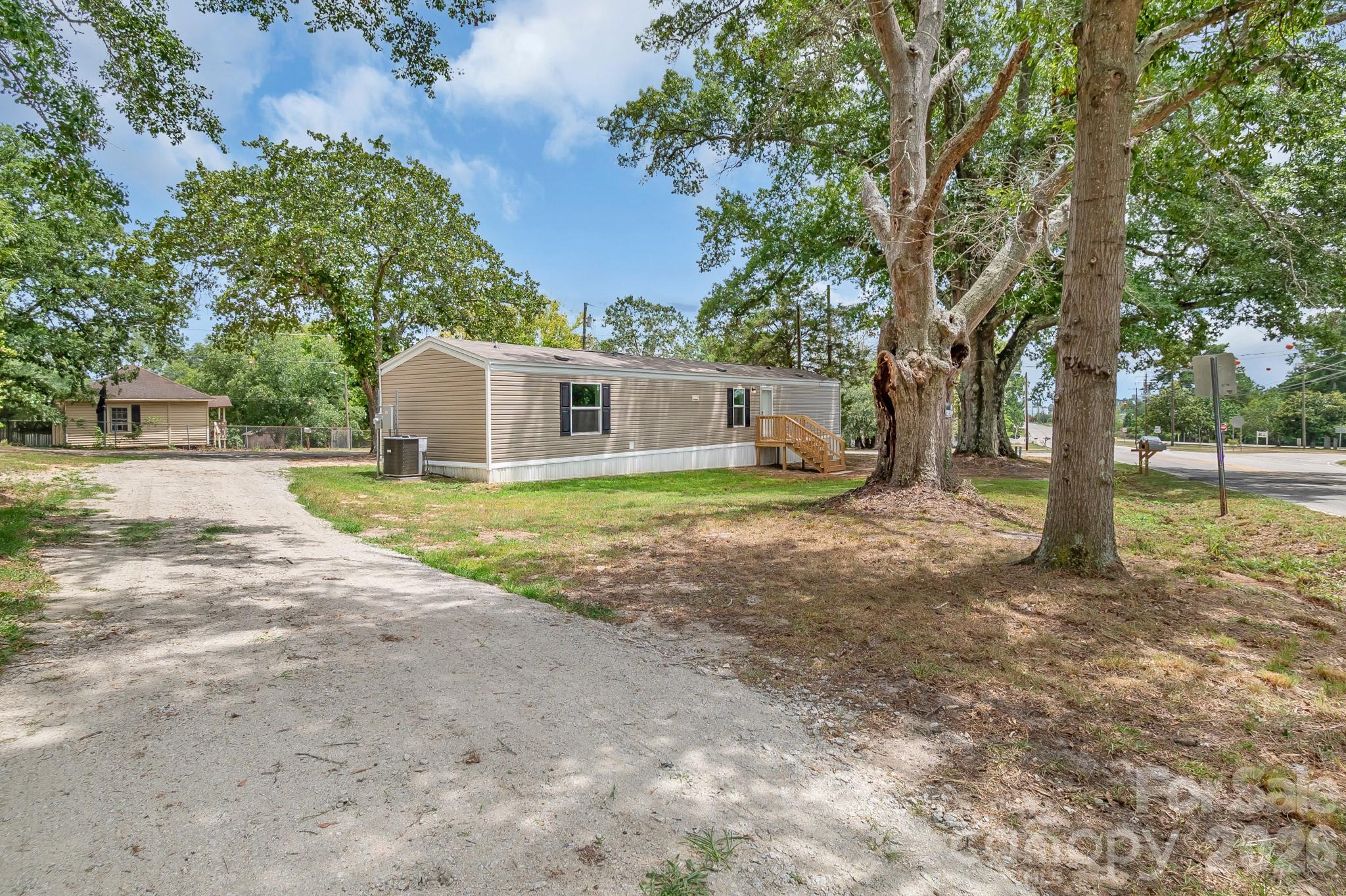 7627 Kershaw Camden Hw, Kershaw, SC 29067
