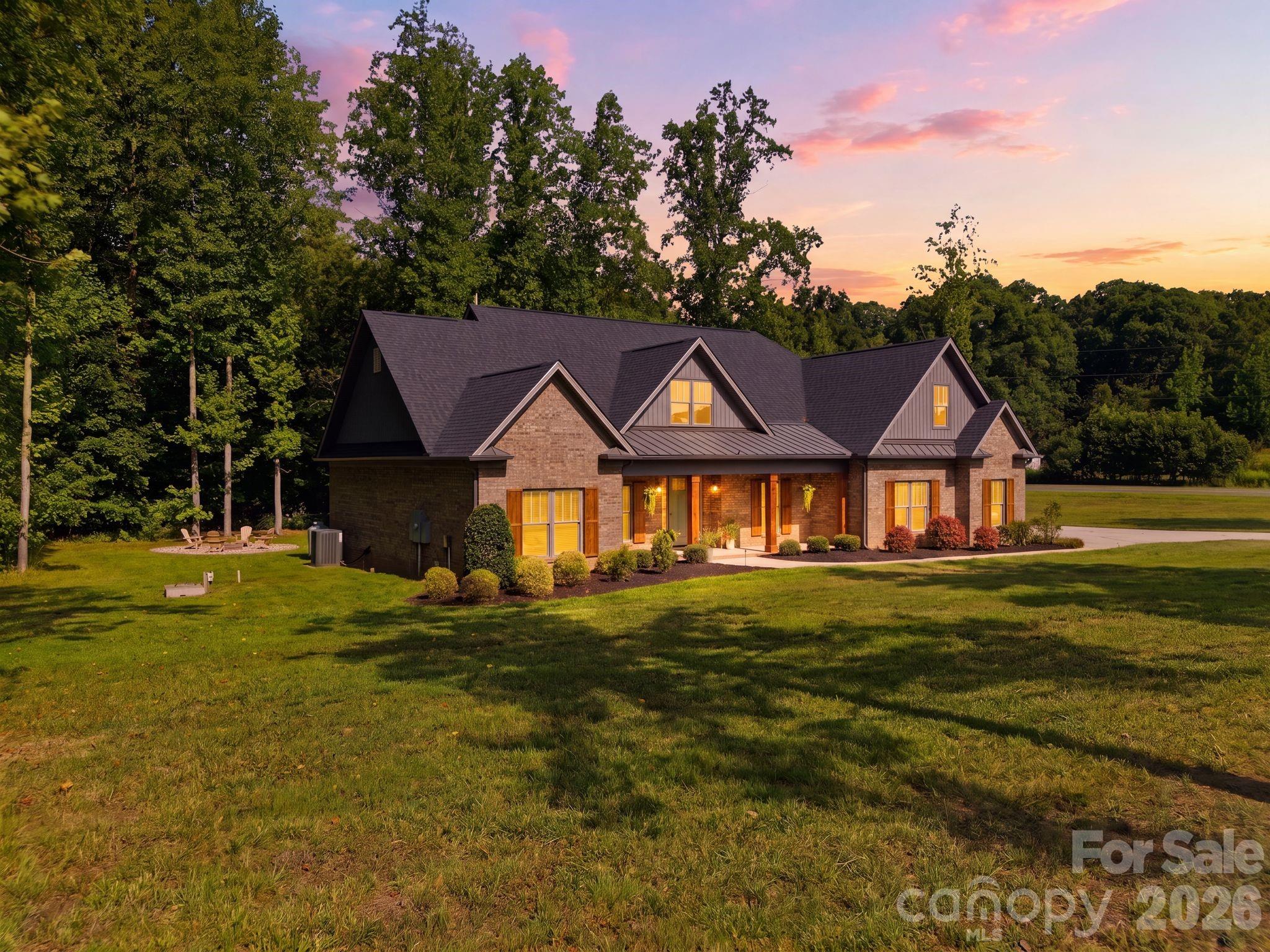 200 Barra Dr, Waxhaw, NC 28173