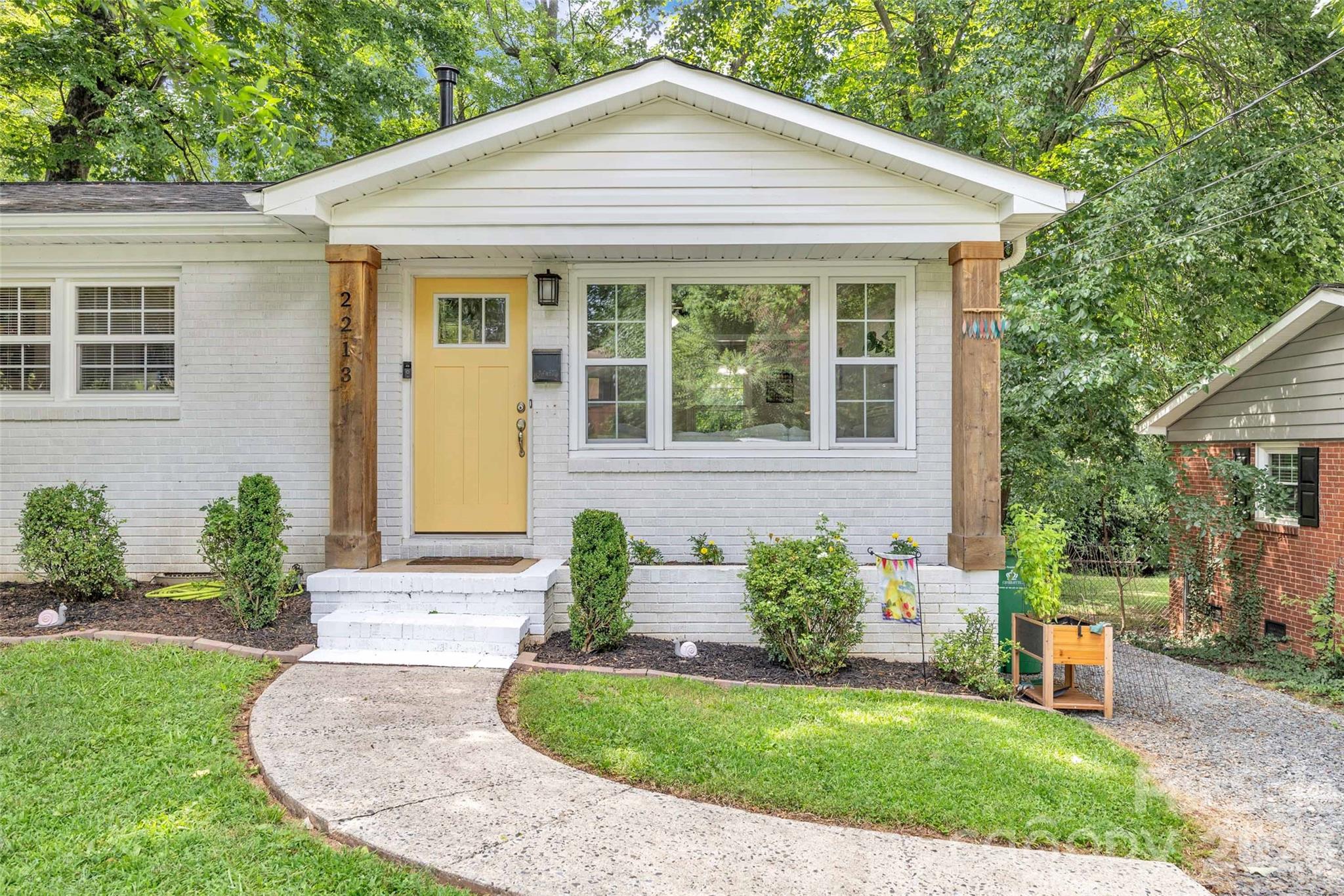 2213 Lanier Ave, Charlotte, NC 28205