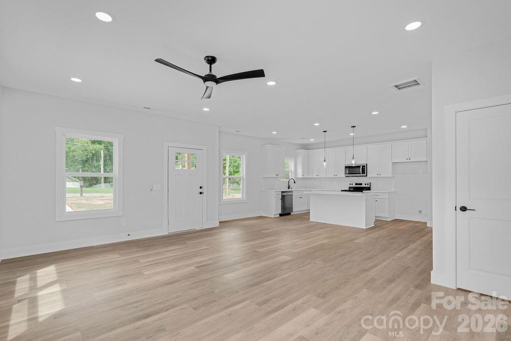 502 N Pine St, Cherryville, NC 28021