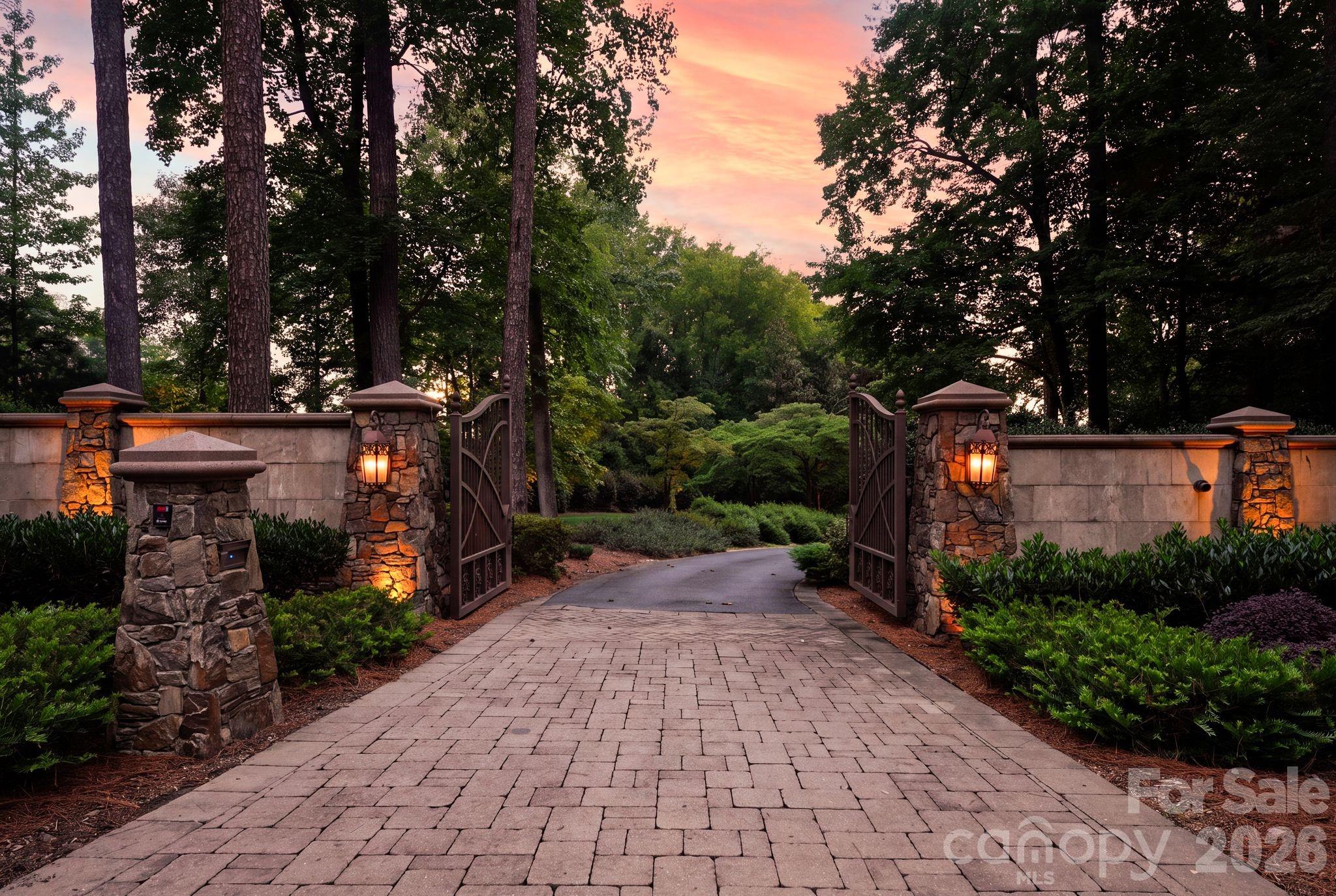 139 Hollen Ln, Mooresville, NC 28117