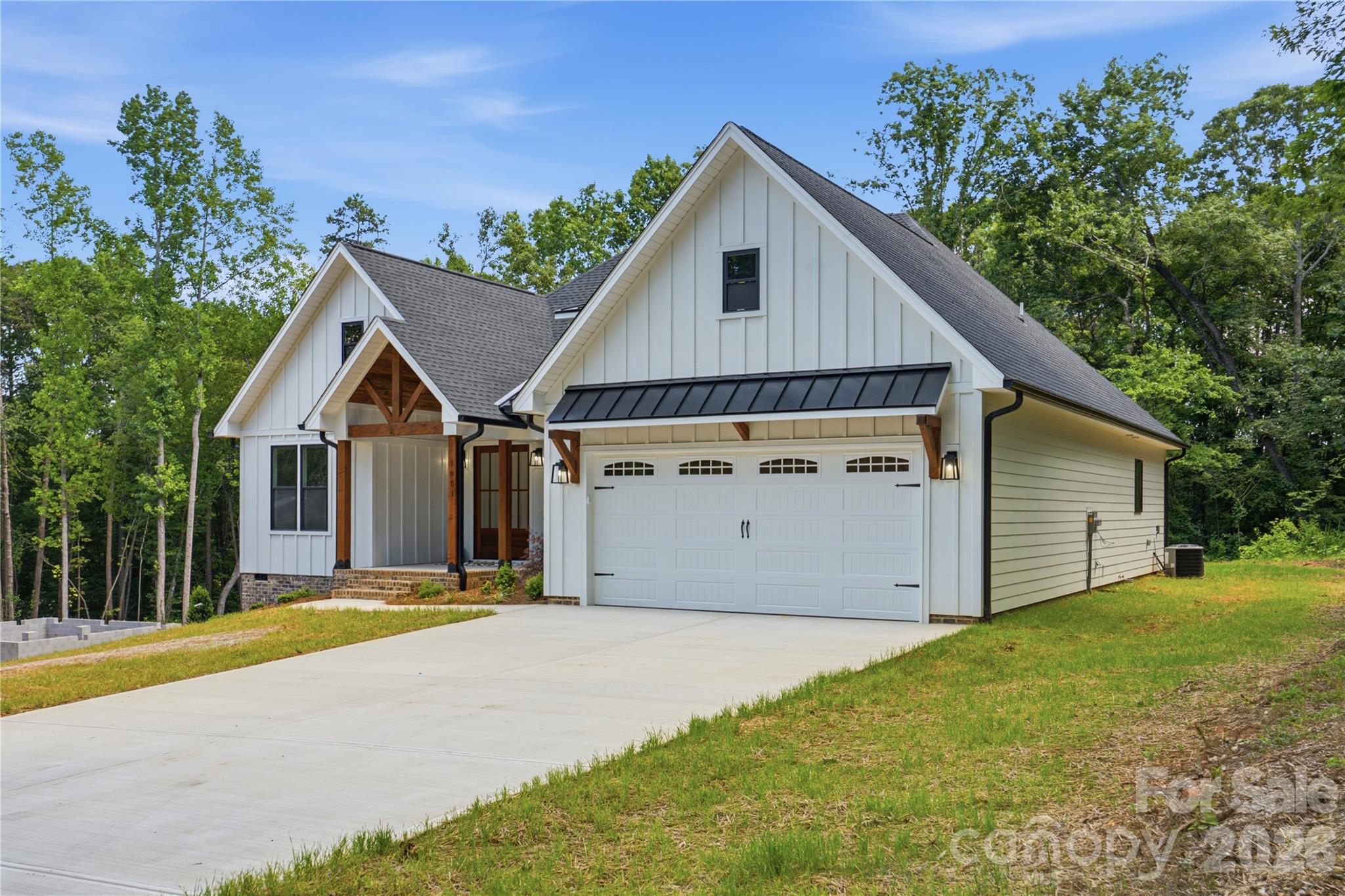 1851 Oleander Dr, Conover, NC 28613