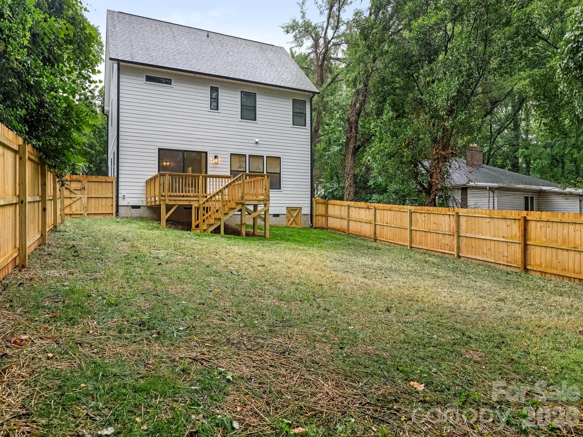 428 Woodvale Pl, Charlotte, NC 28208