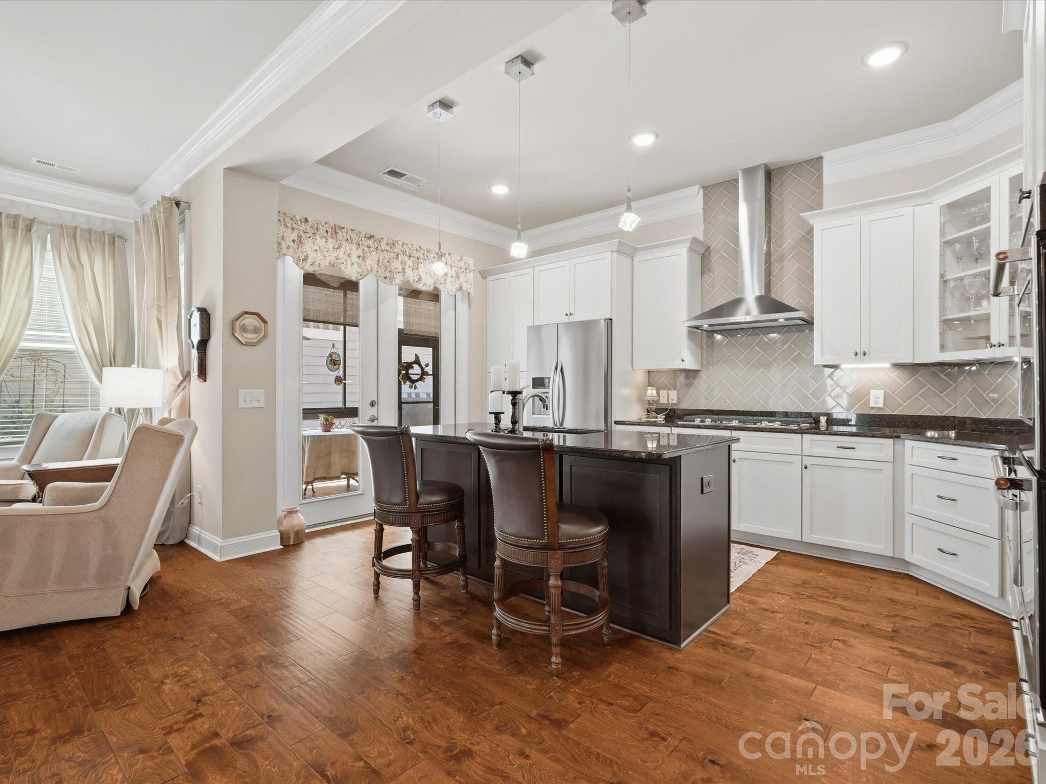 2050 Laney Pond Rd, Matthews, NC 28104
