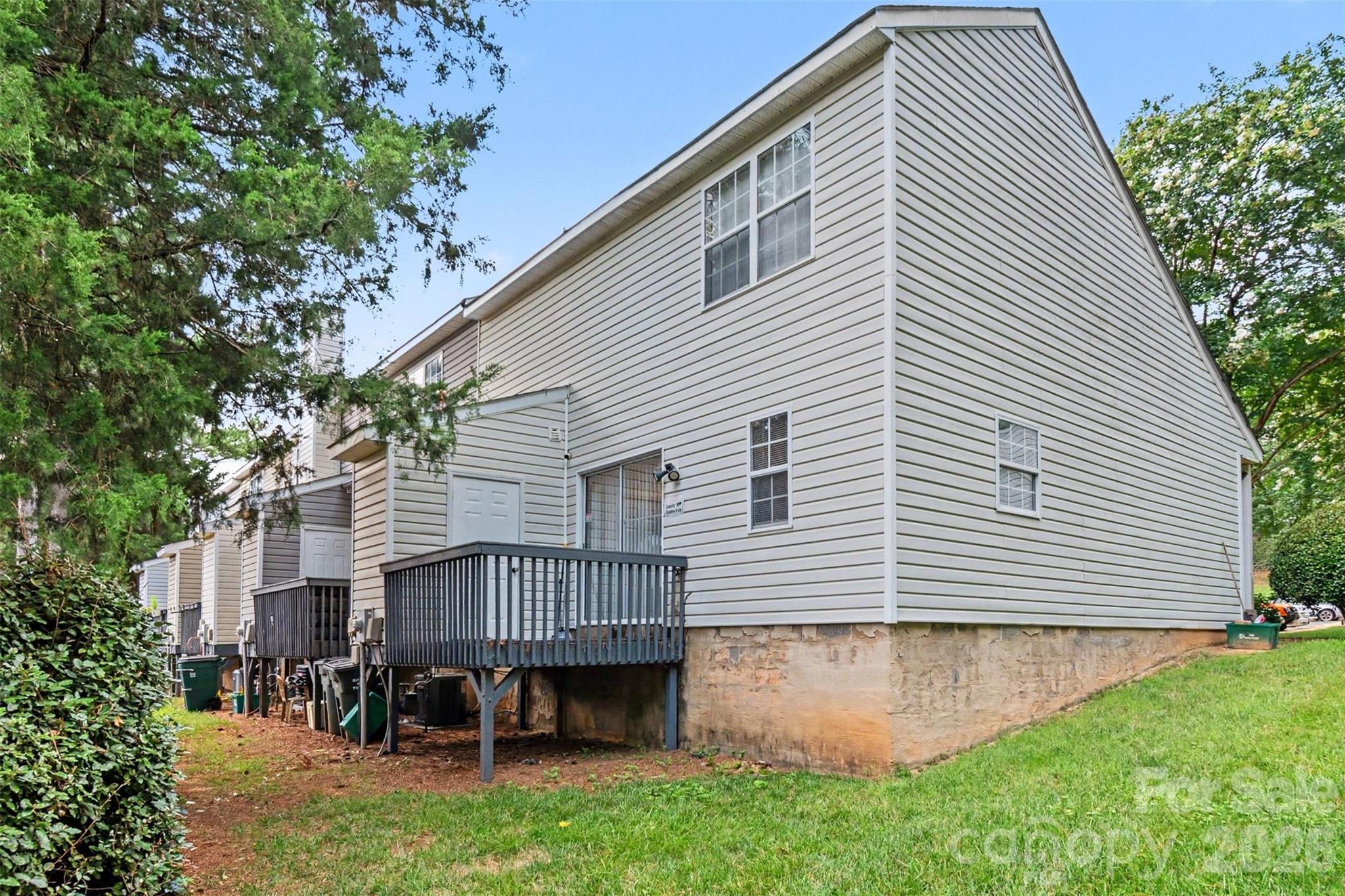 5845 Cougar Ln, Charlotte, NC 28269